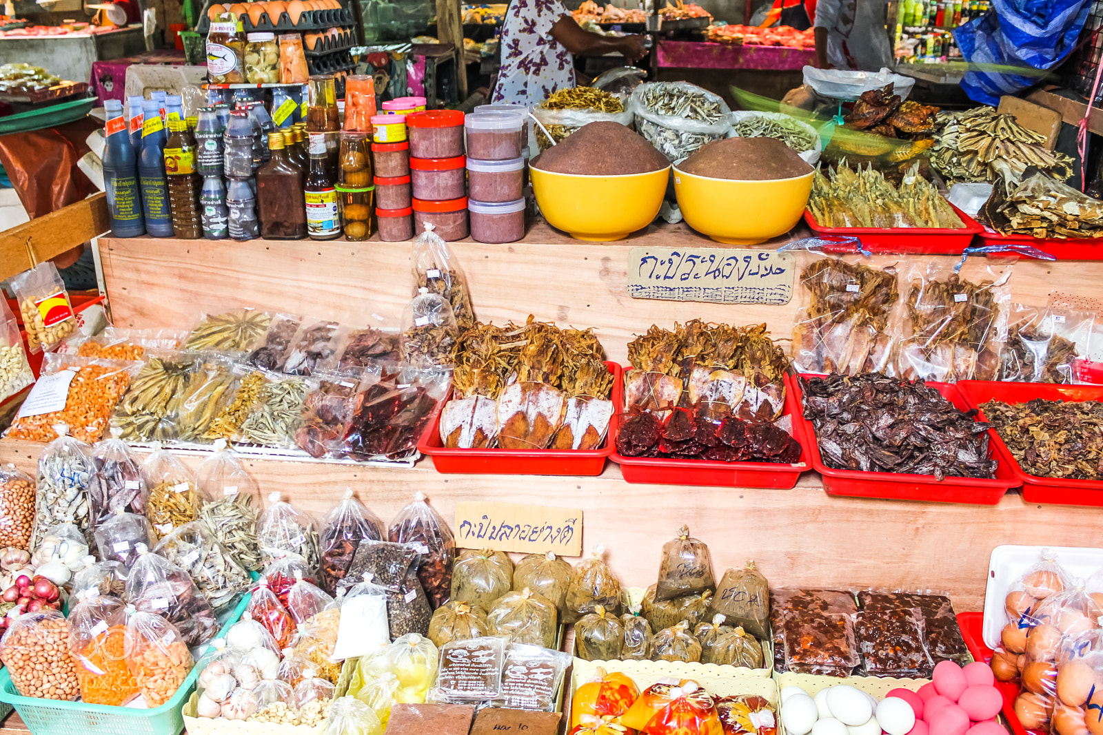 Canon EOS 550D (EOS Rebel T2i / EOS Kiss X4) sample photo. Traditional market photography