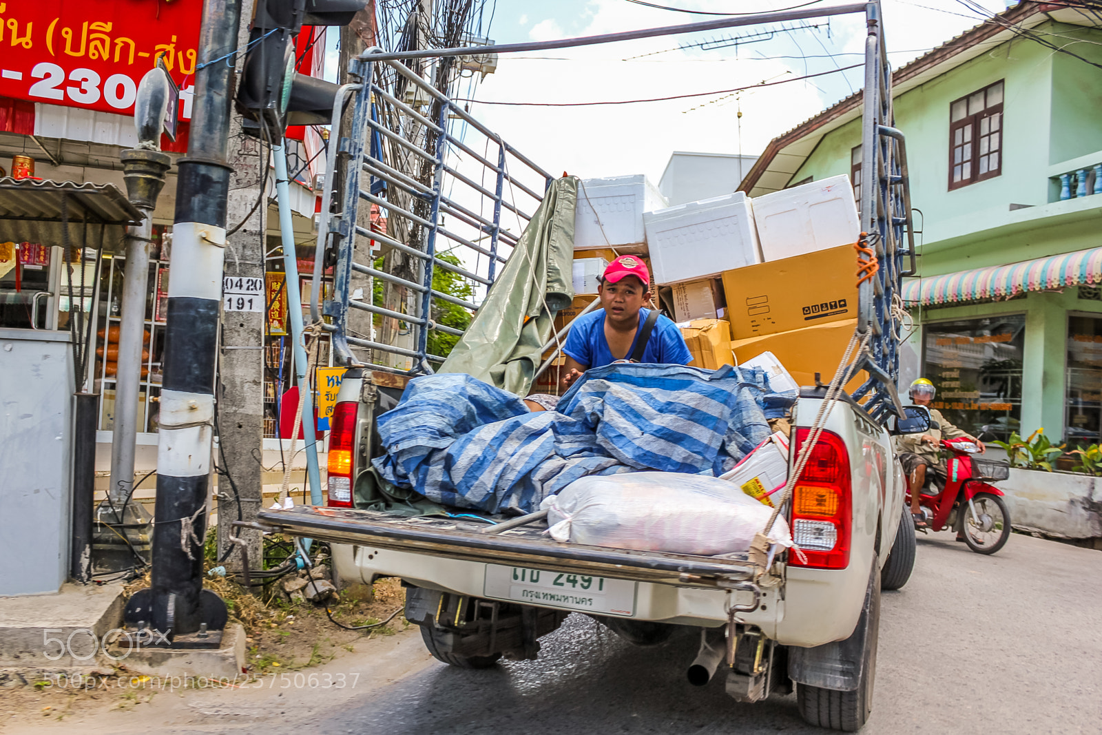 Canon EOS 550D (EOS Rebel T2i / EOS Kiss X4) sample photo. Thai truck photography
