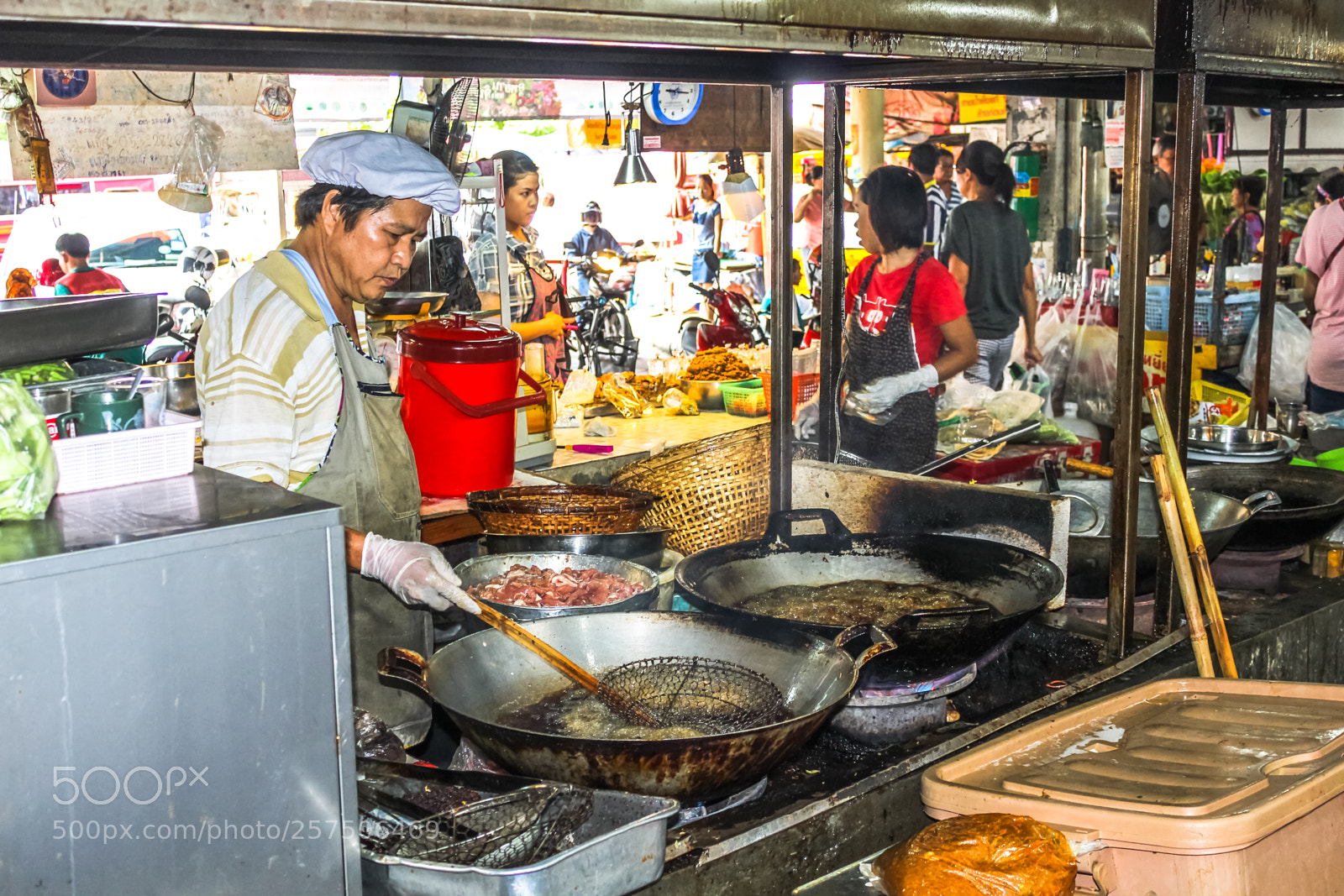 Canon EOS 550D (EOS Rebel T2i / EOS Kiss X4) sample photo. Thai street food photography