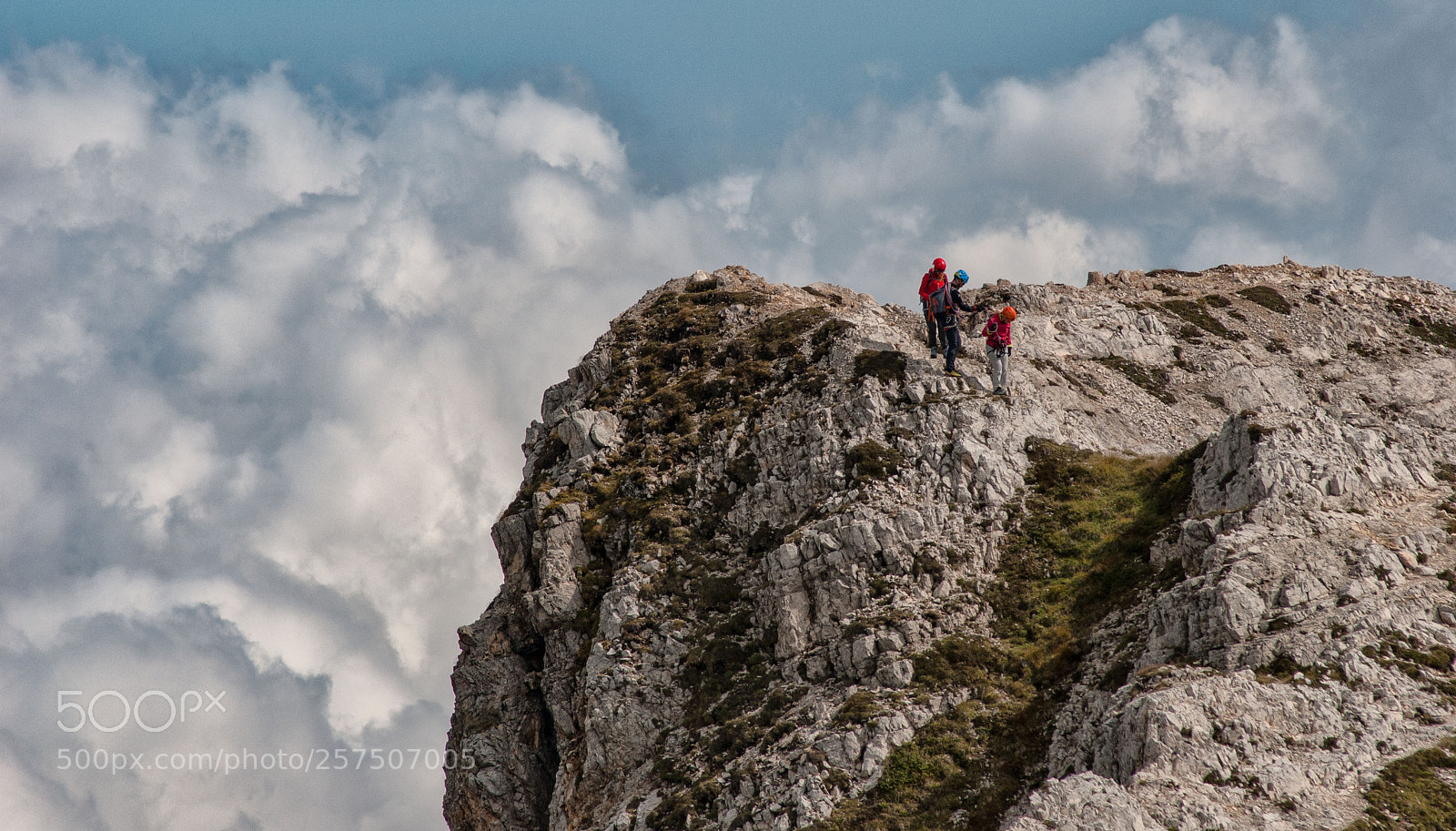Nikon D200 sample photo. Walking between clouds photography