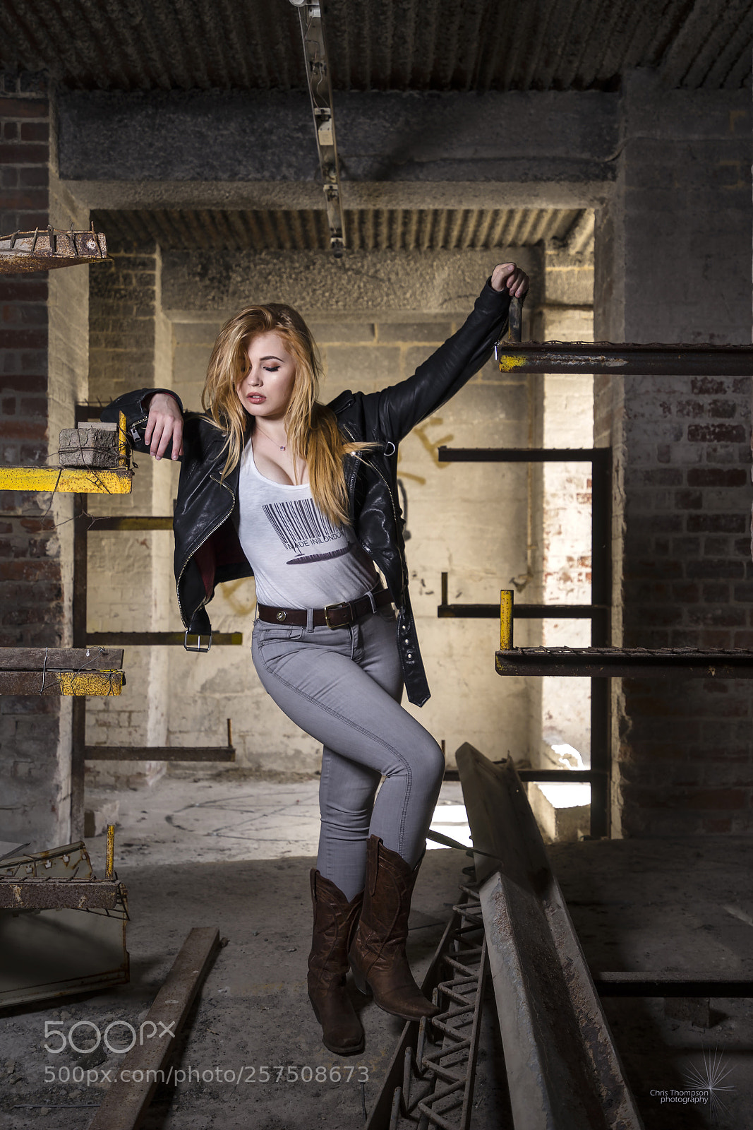 Sony a7 sample photo. Georgia strikes a pose photography