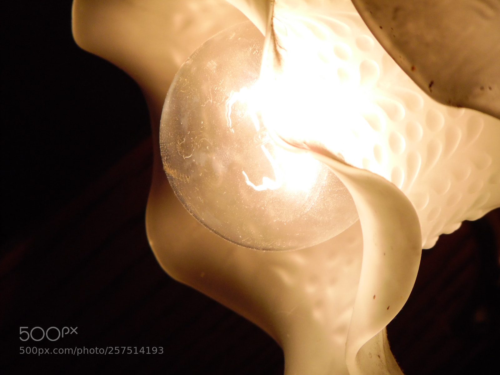 Samsung WB1100F/WB1101F/WB1102F sample photo. Light photography
