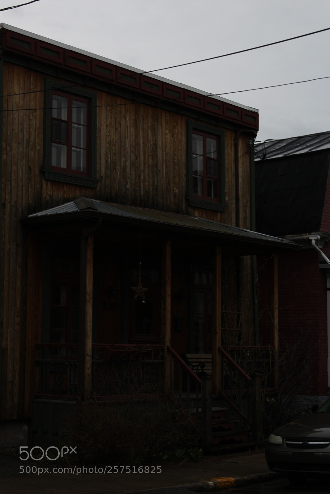 Canon EOS 1200D (EOS Rebel T5 / EOS Kiss X70 / EOS Hi) sample photo. Wet wood photography