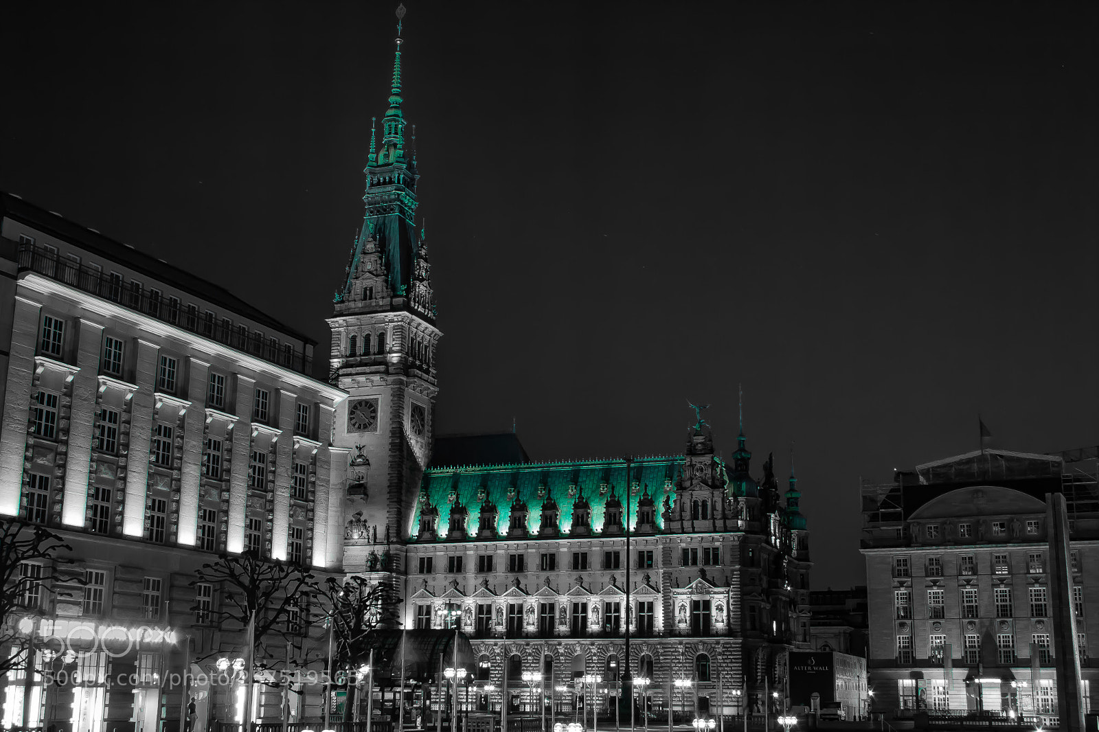 Canon EOS 1000D (EOS Digital Rebel XS / EOS Kiss F) sample photo. Hamburg townhall photography
