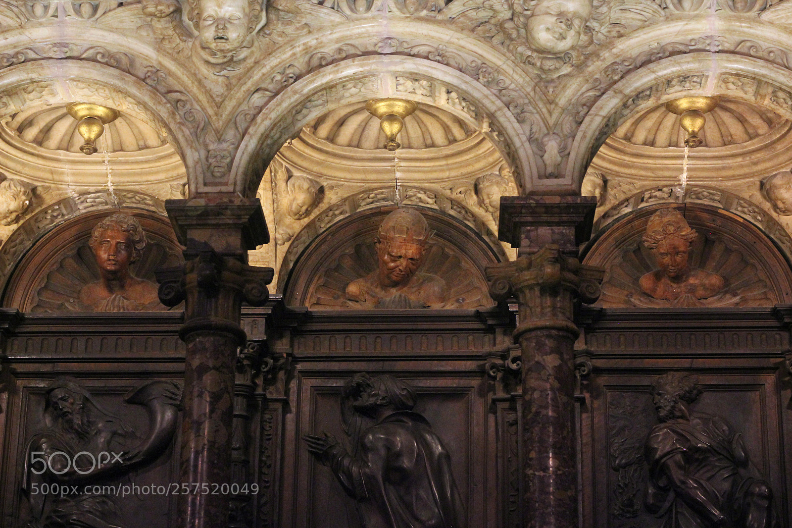 Canon EOS 550D (EOS Rebel T2i / EOS Kiss X4) sample photo. Toledo cathedral photography