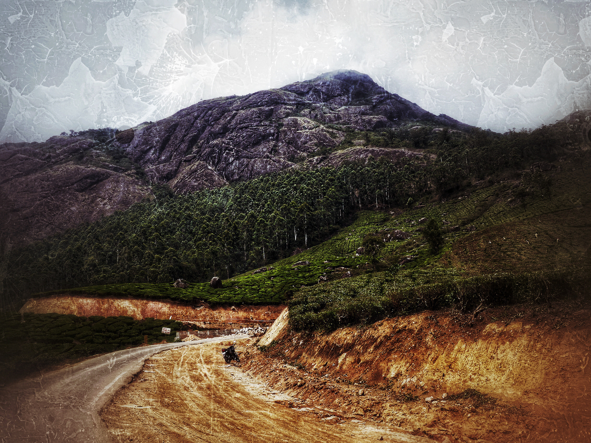 Leica V-Lux (Typ 114) sample photo. Mountain road photography