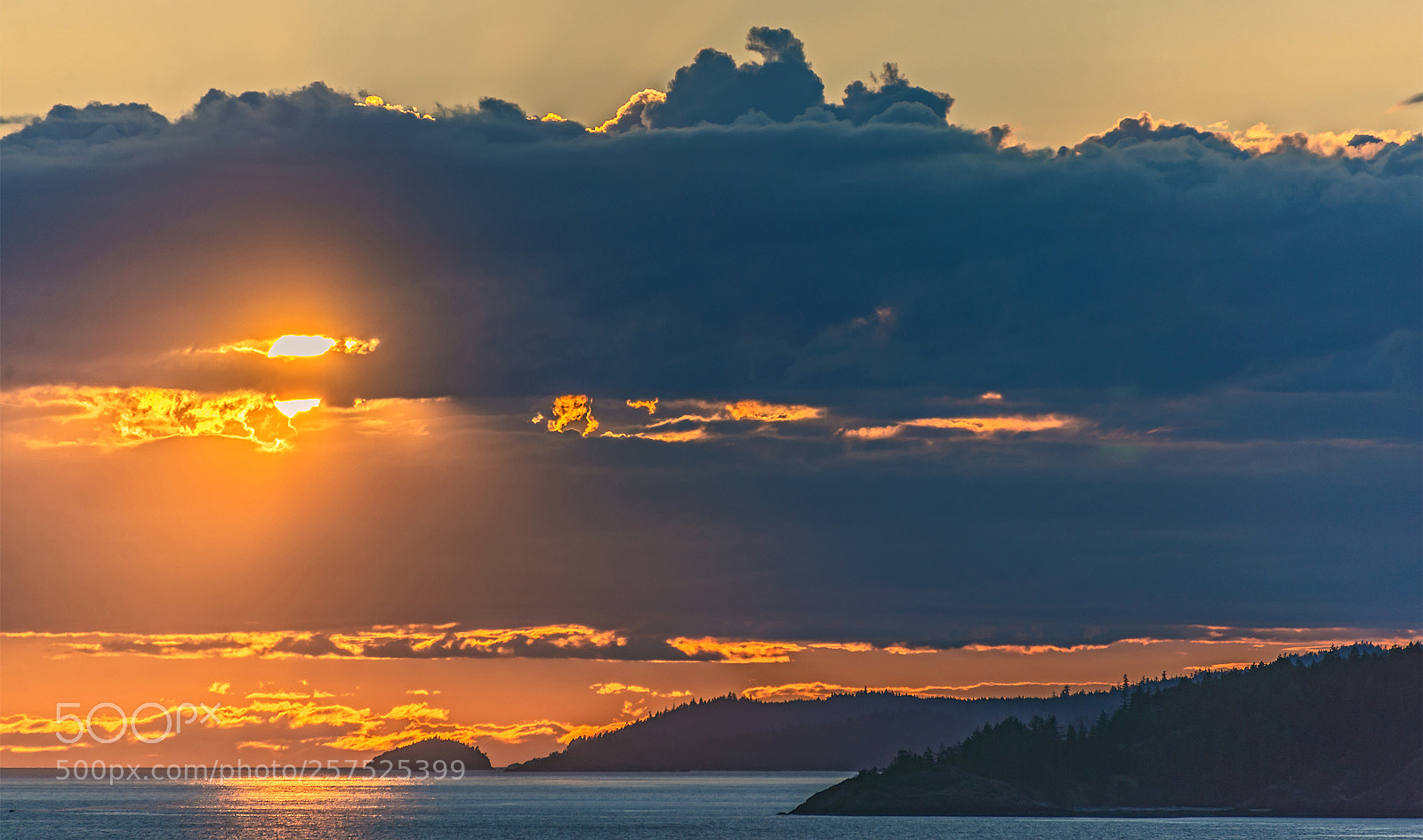 Nikon D610 sample photo. Sunset on the inside photography