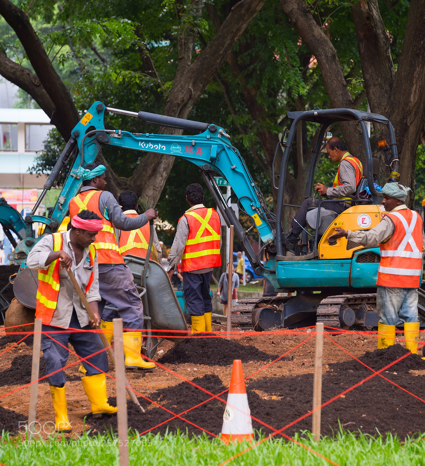 Nikon Df sample photo. Group of workers in photography