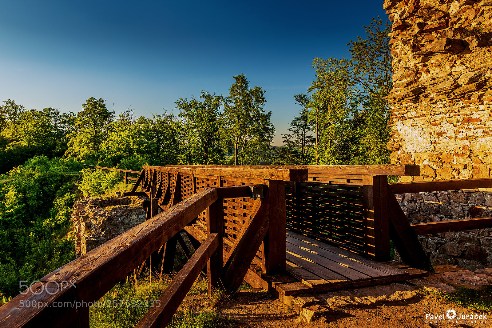 Nikon D5600 sample photo. Zubštejn ...004. photography