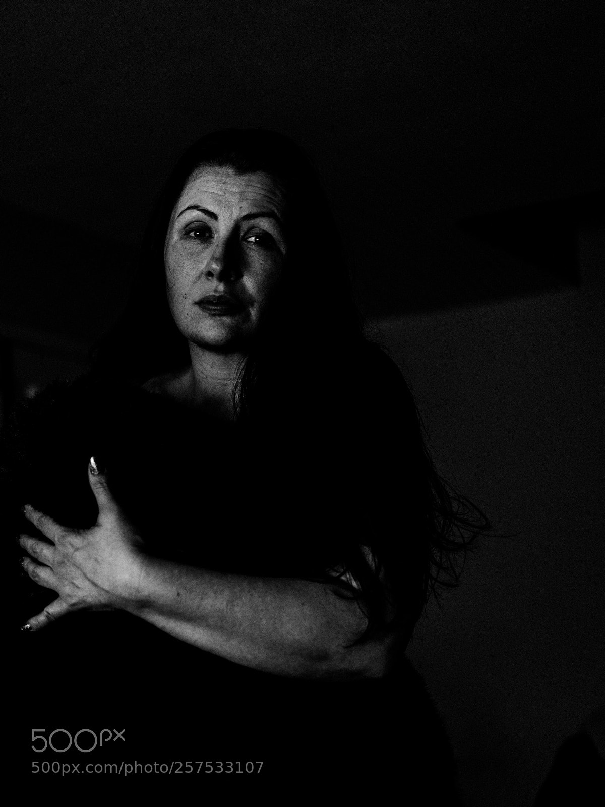 Fujifilm GFX 50S sample photo. Darkness, monolight, shawl photography