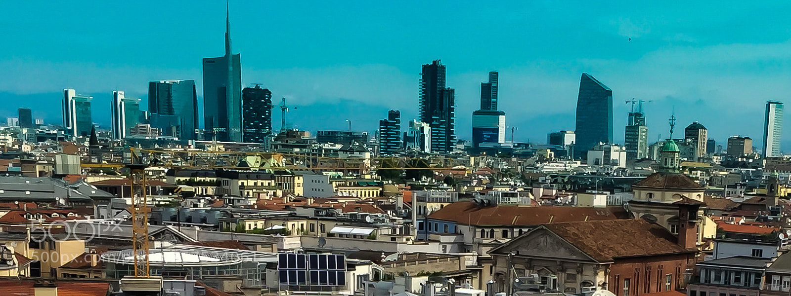 Apple iPhone 6 sample photo. Vista scene of milan photography