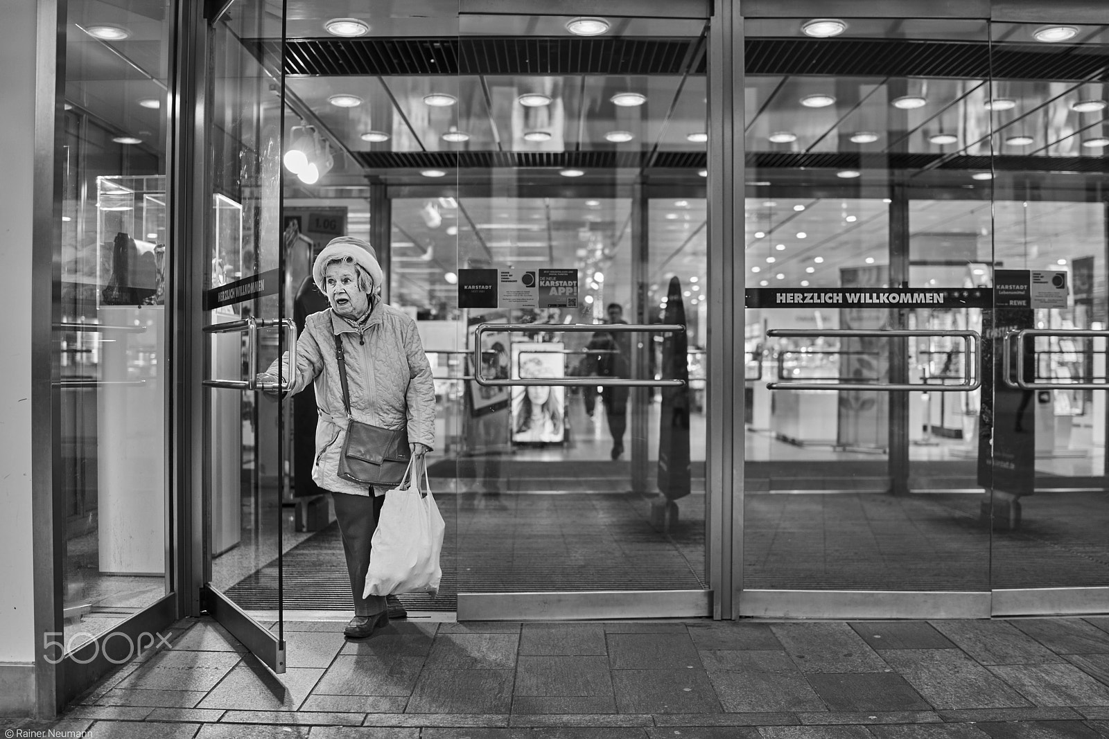 Sony Cyber-shot DSC-RX1R II sample photo. Frau 478 b&w photography