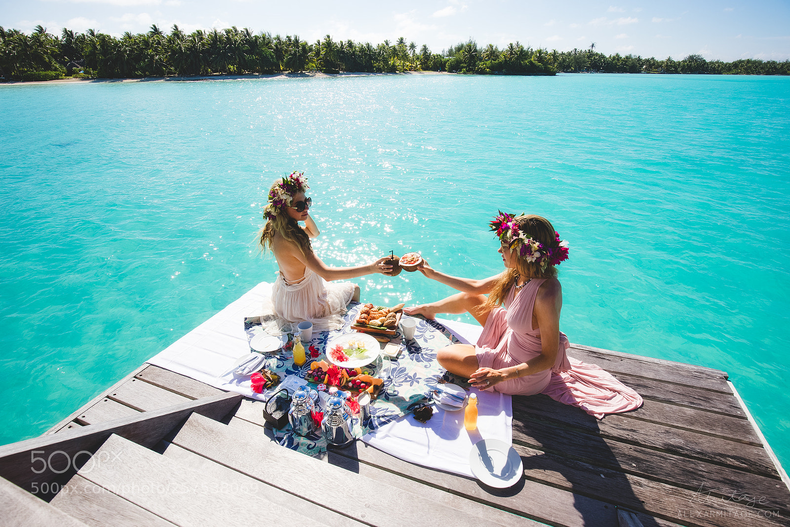 Canon EOS 5D Mark IV sample photo. Breakfast in bora bora photography