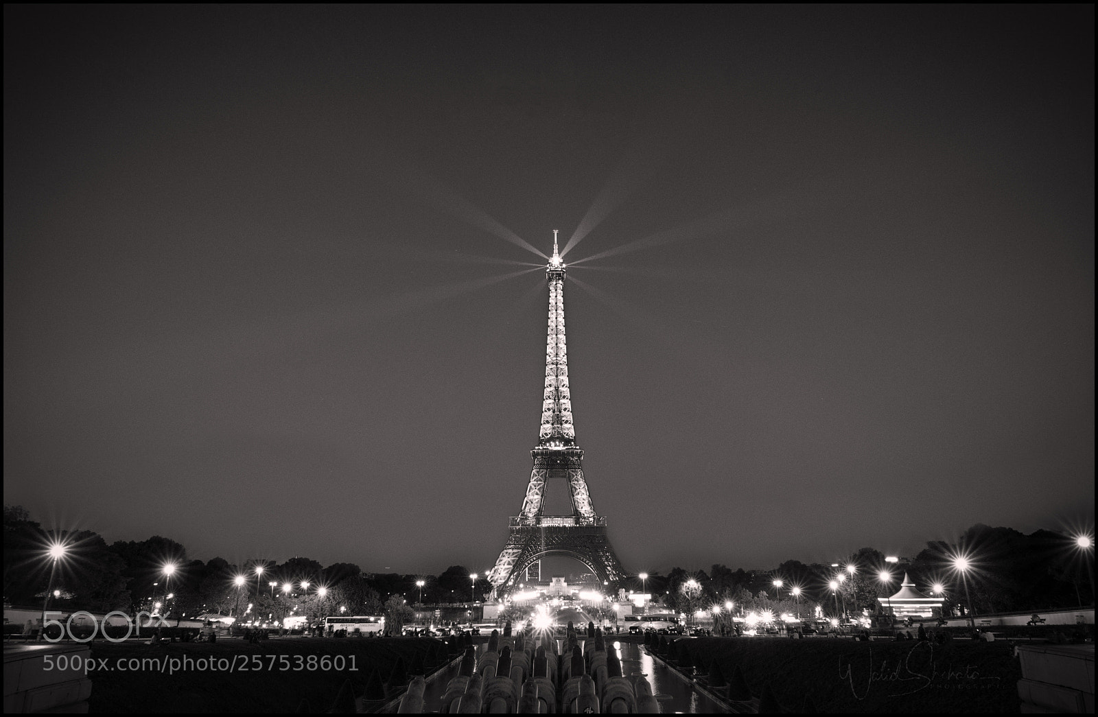 Nikon D5500 sample photo. Tour eiffel light show photography