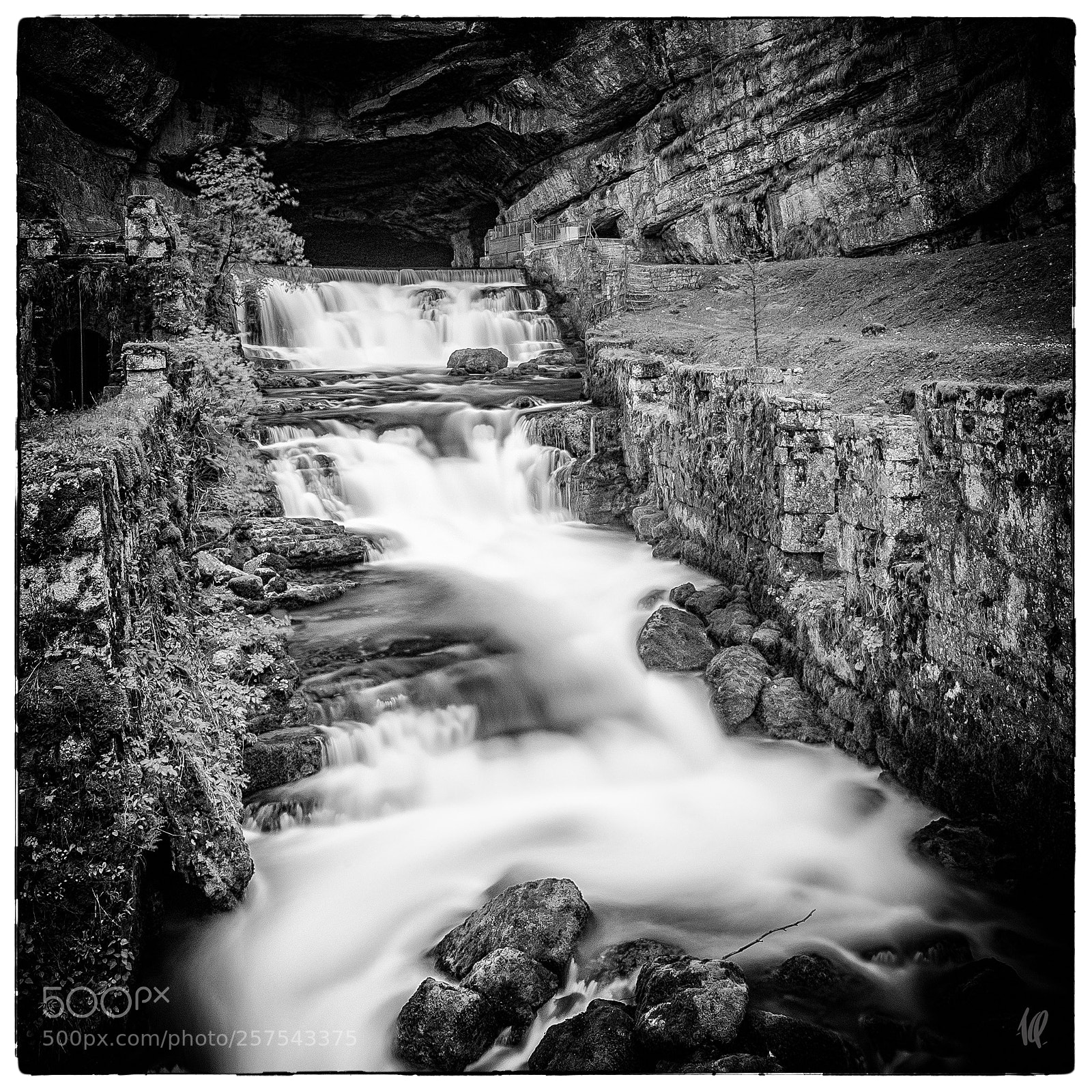 Nikon D5 sample photo. Source waterfall photography