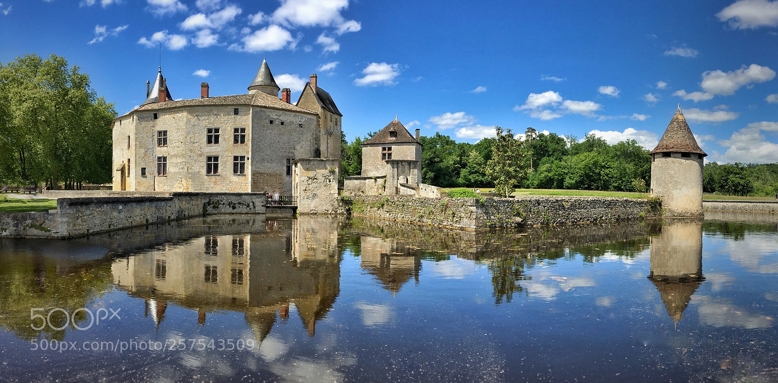 Apple iPhone 6s sample photo. Castle in the mirror  photography
