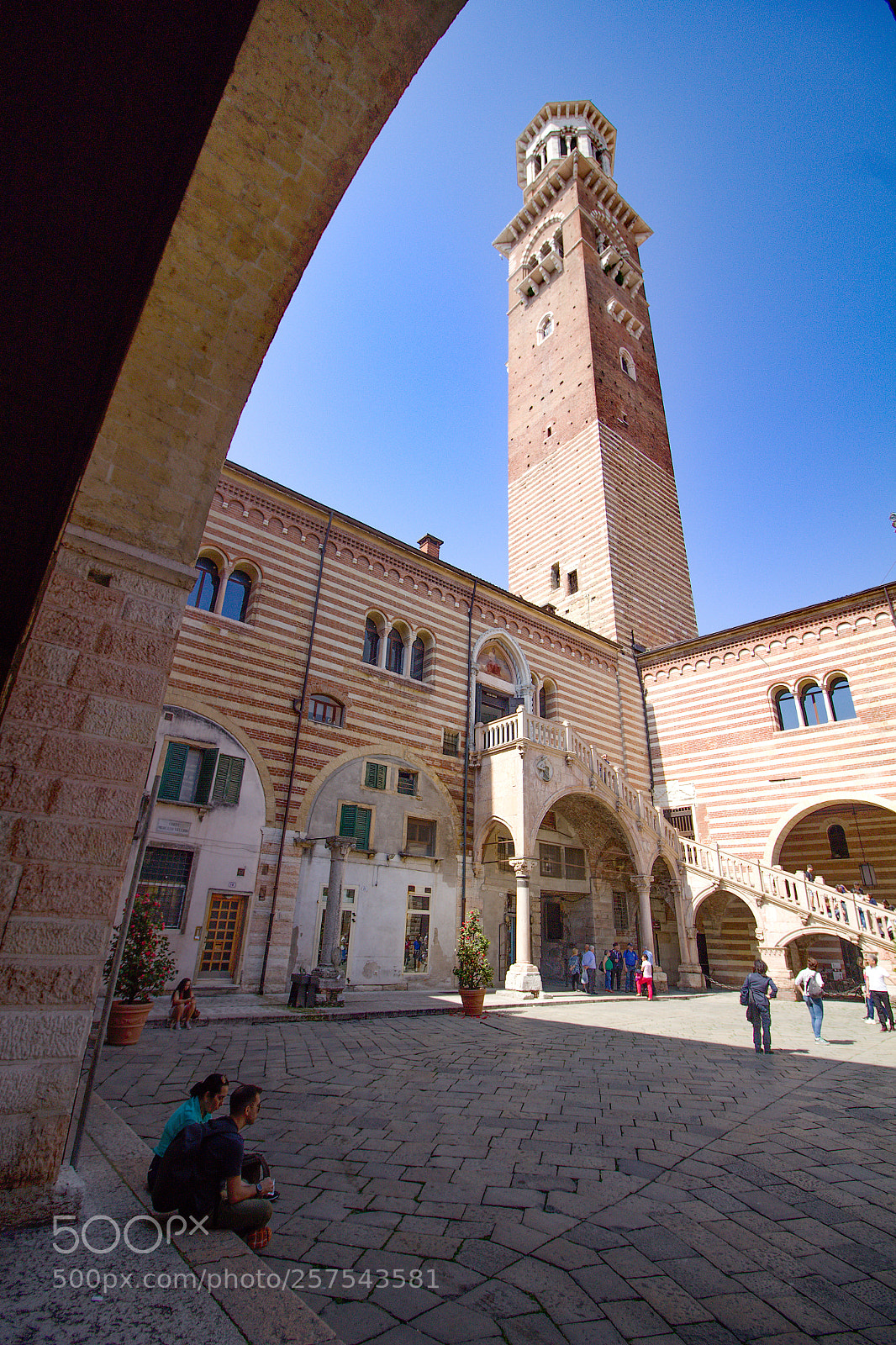 Canon EOS 1200D (EOS Rebel T5 / EOS Kiss X70 / EOS Hi) sample photo. Chill in verona photography