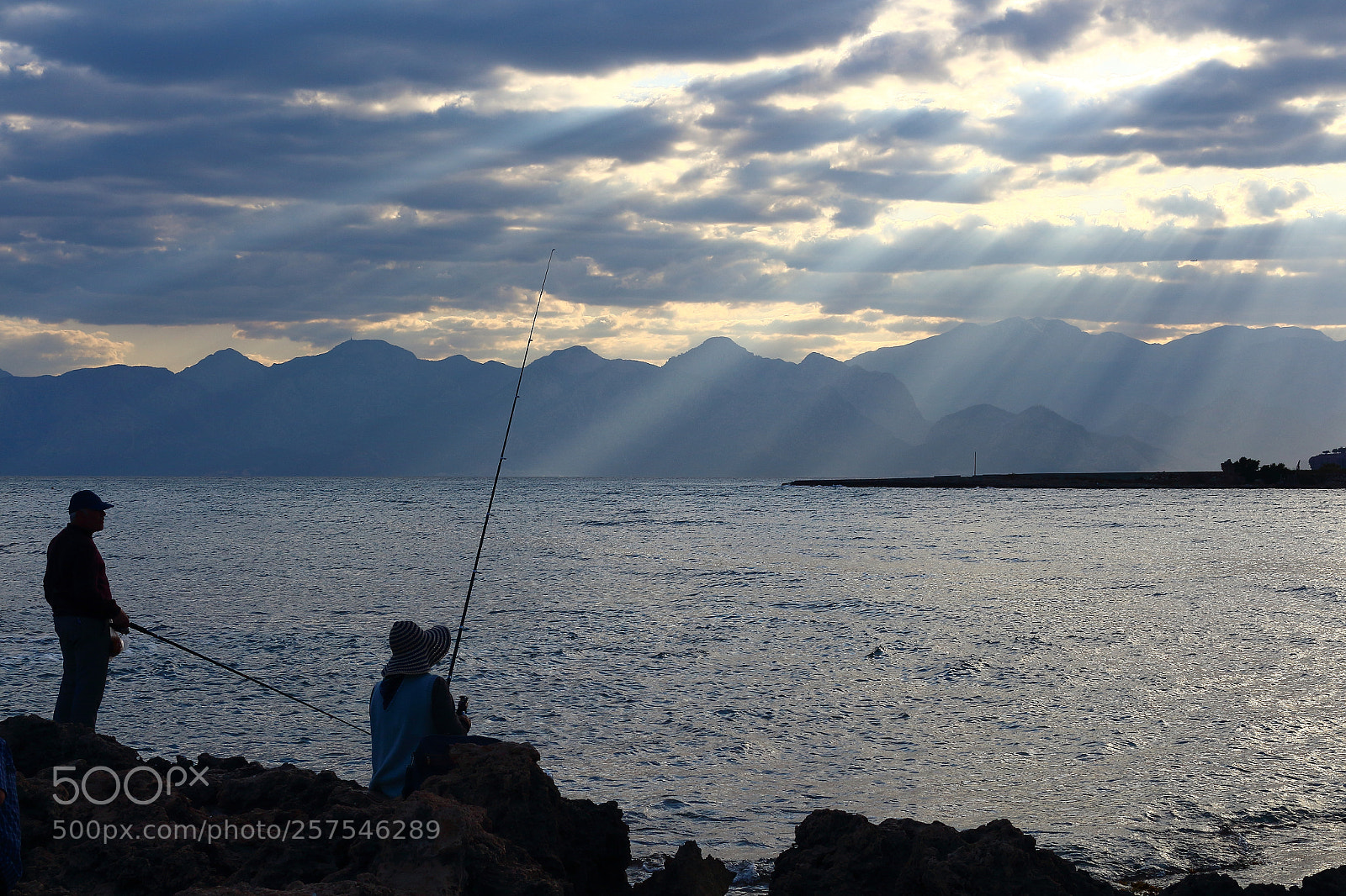 Canon EOS 700D (EOS Rebel T5i / EOS Kiss X7i) sample photo. Fishermen. photography