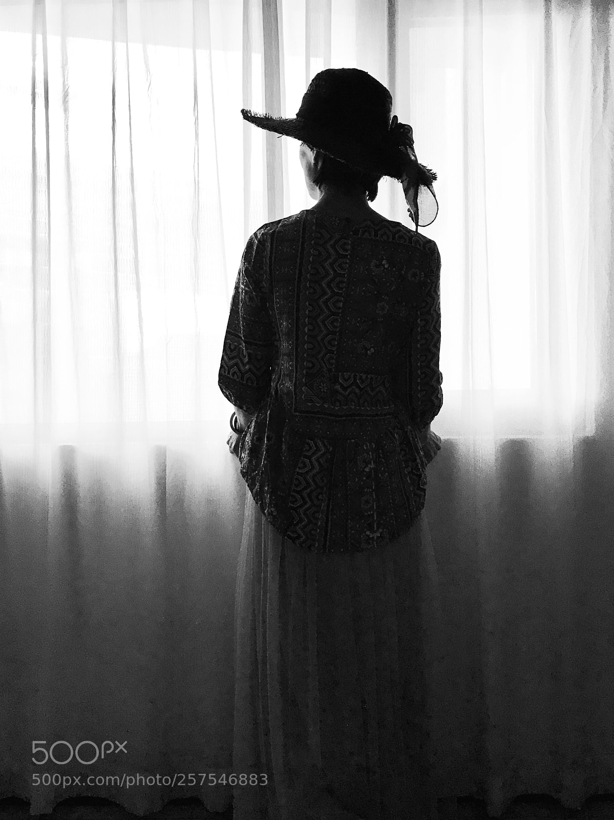 Apple iPhone 7 sample photo. B&w photography