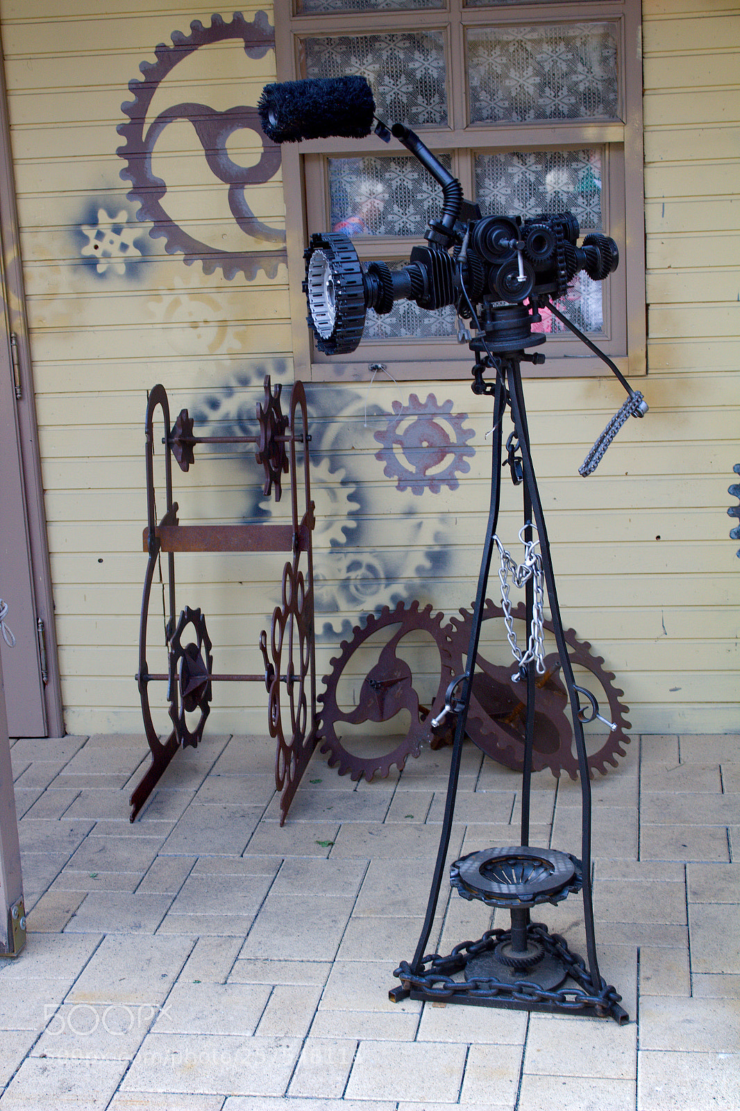 Canon EOS 1200D (EOS Rebel T5 / EOS Kiss X70 / EOS Hi) sample photo. Heavy shot photography