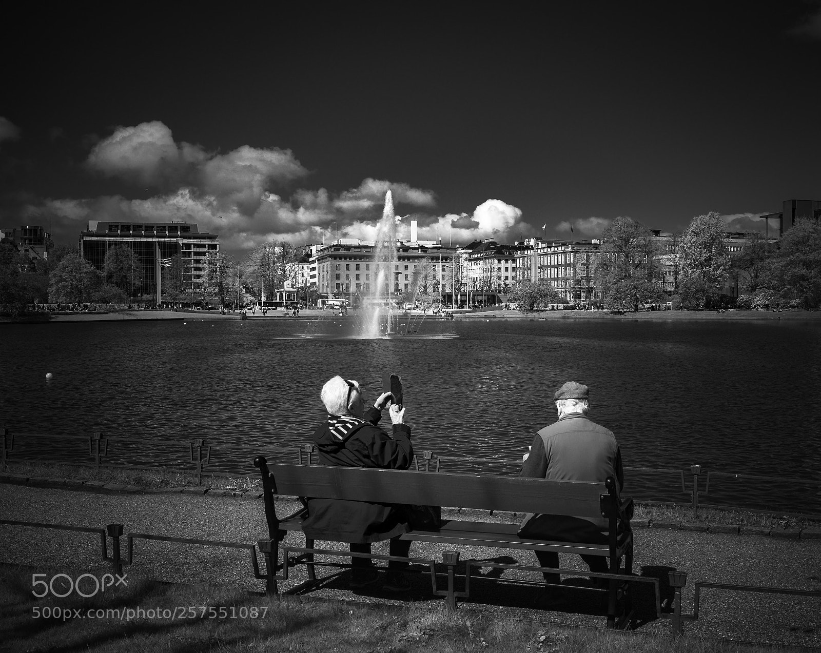 Sony a7 sample photo. Love lasts long, but photography