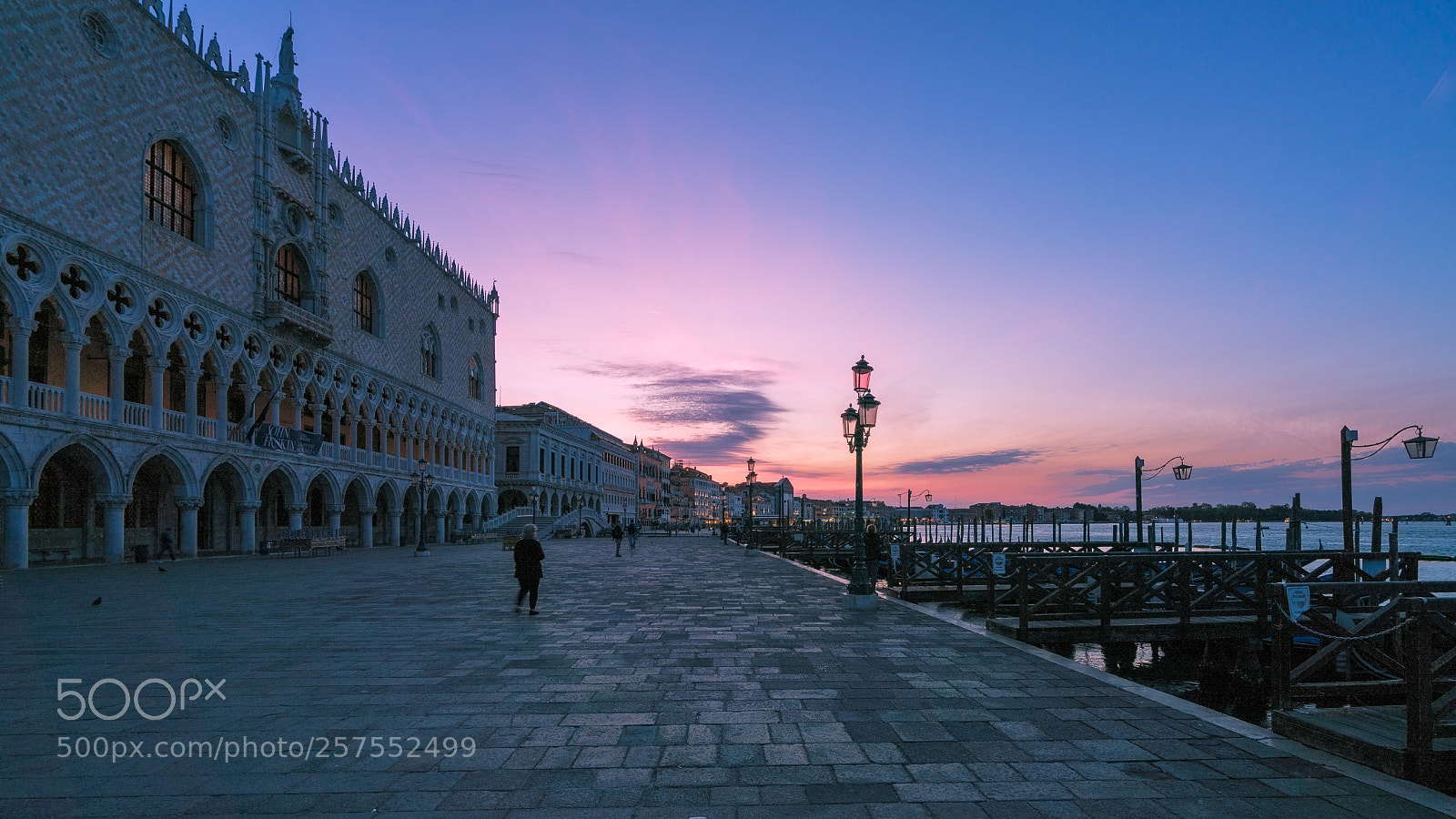 Sony a7R II sample photo. Plaza de marco venice photography