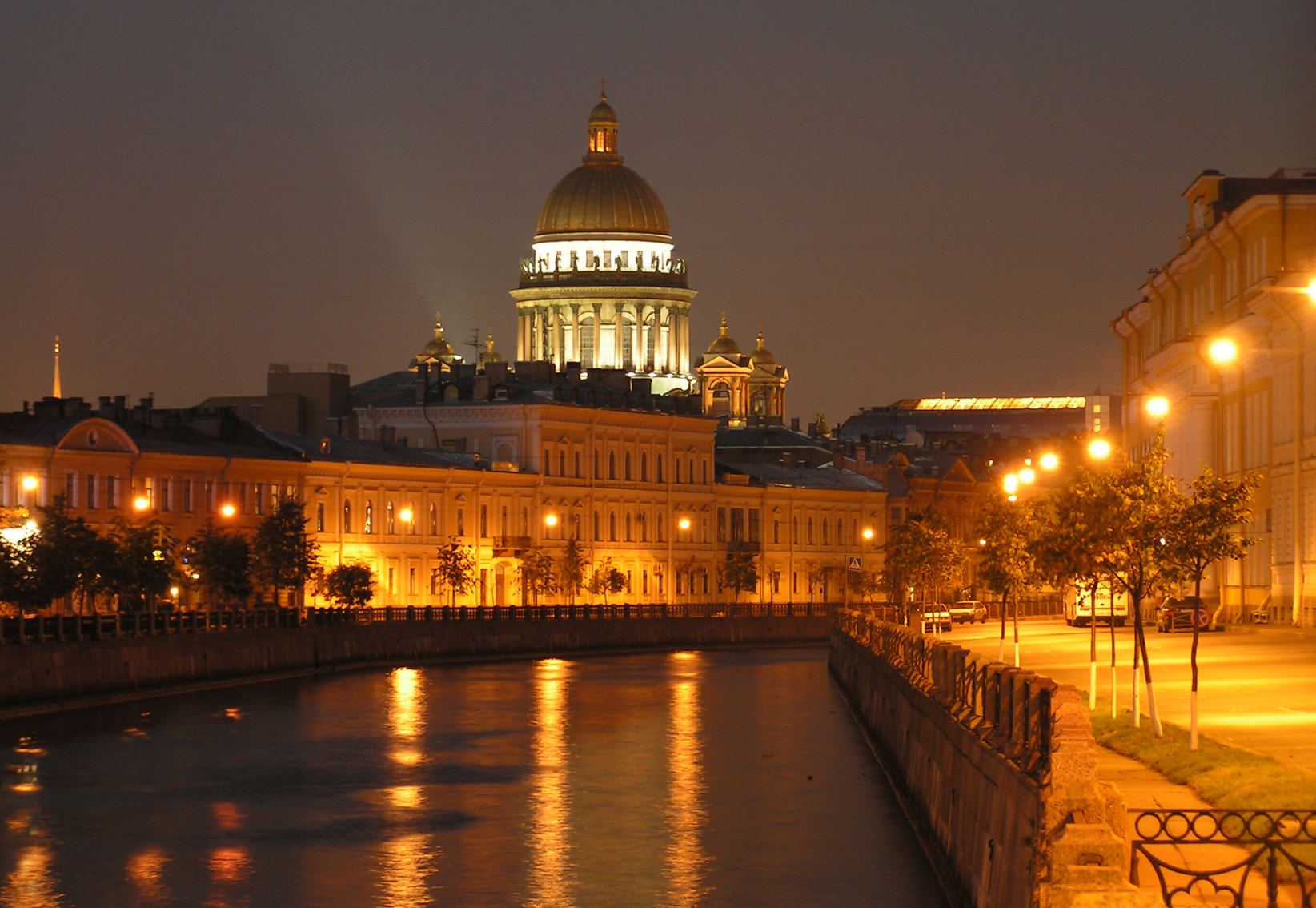 KONICA MINOLTA DiMAGE Z2 sample photo. St. petersburgh at night photography