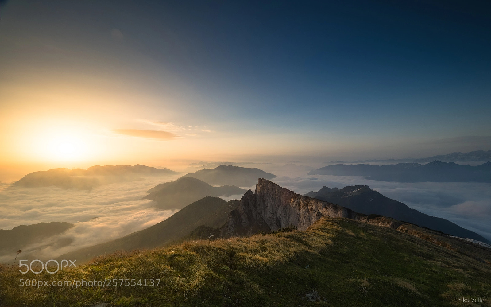 Olympus OM-D E-M5 II sample photo. Sunrise at schafberg photography