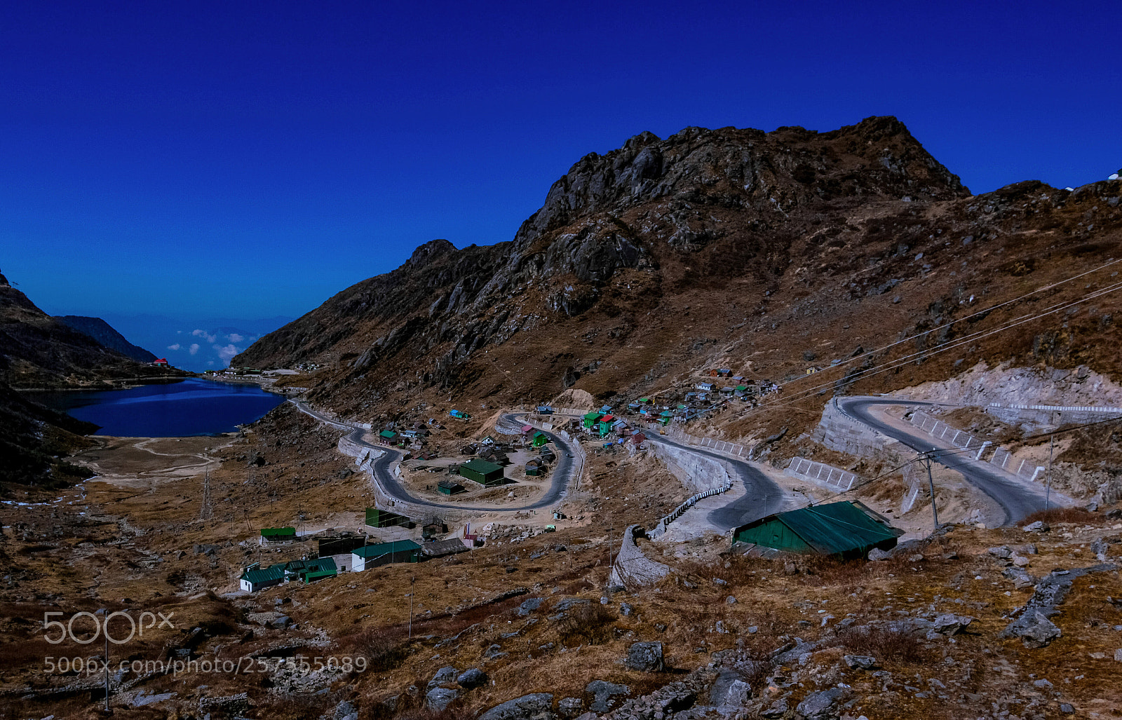 Nikon D3200 sample photo. Spiral road photography
