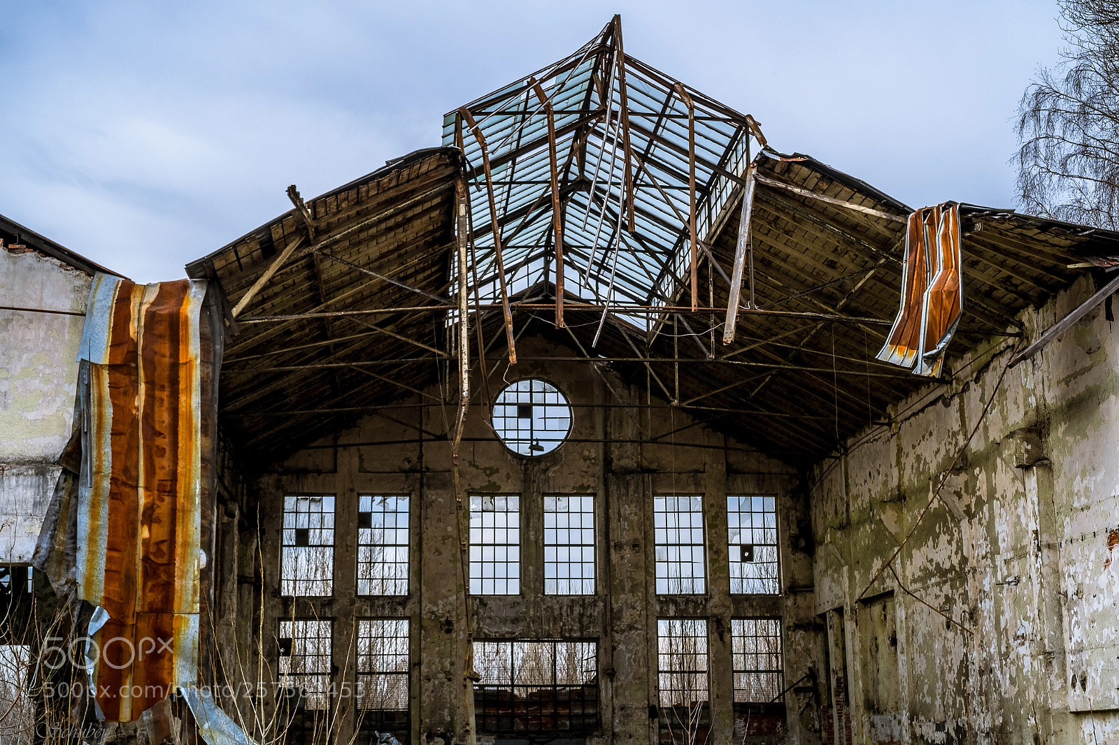 Fujifilm X-T1 sample photo. Rusty roof - industrial photography