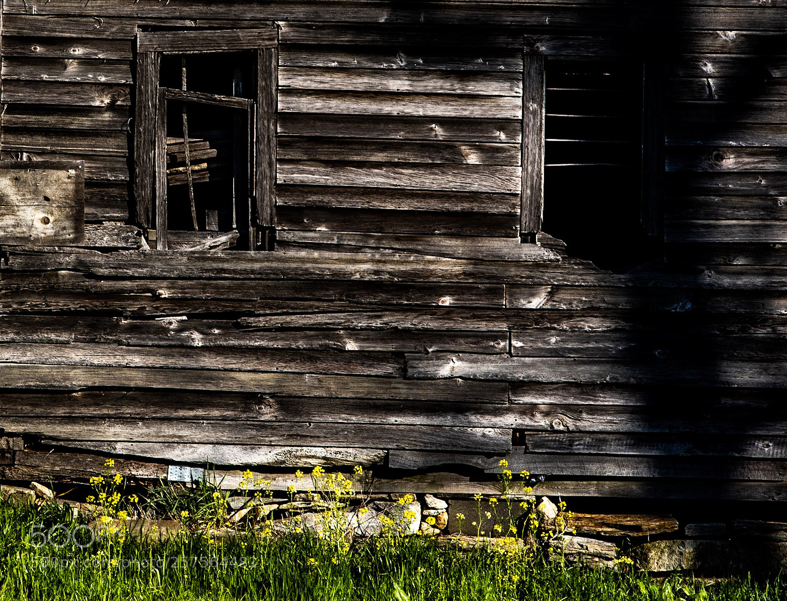 Nikon D750 sample photo. Windows of a barn photography