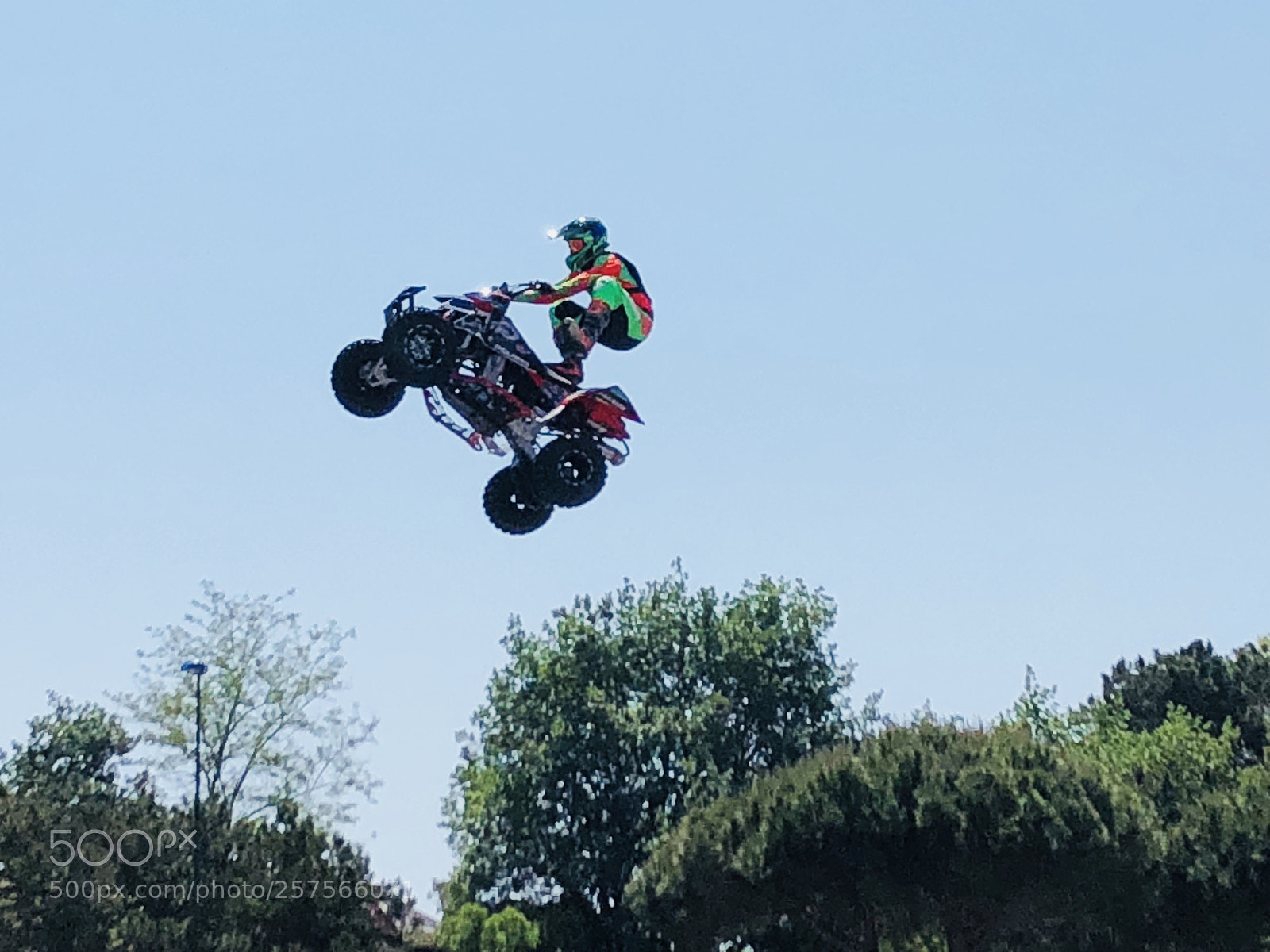 Apple iPhone 8 sample photo. Moto
 photography