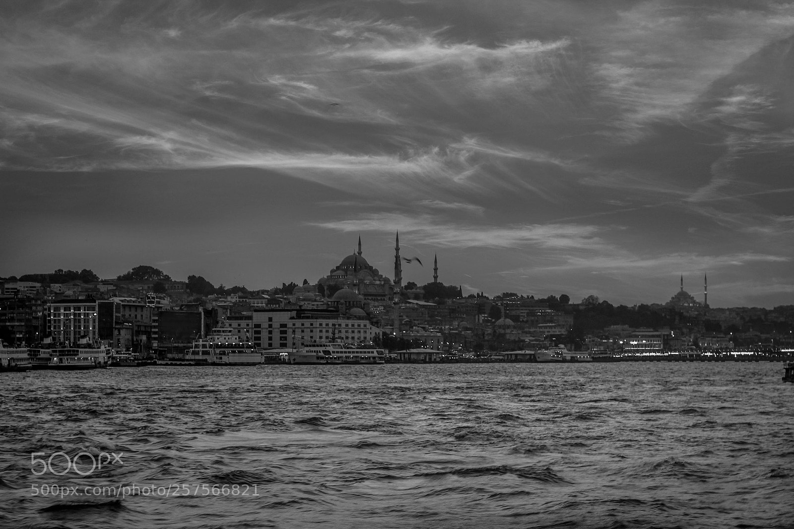 Canon EOS 550D (EOS Rebel T2i / EOS Kiss X4) sample photo. City of stanbul b photography