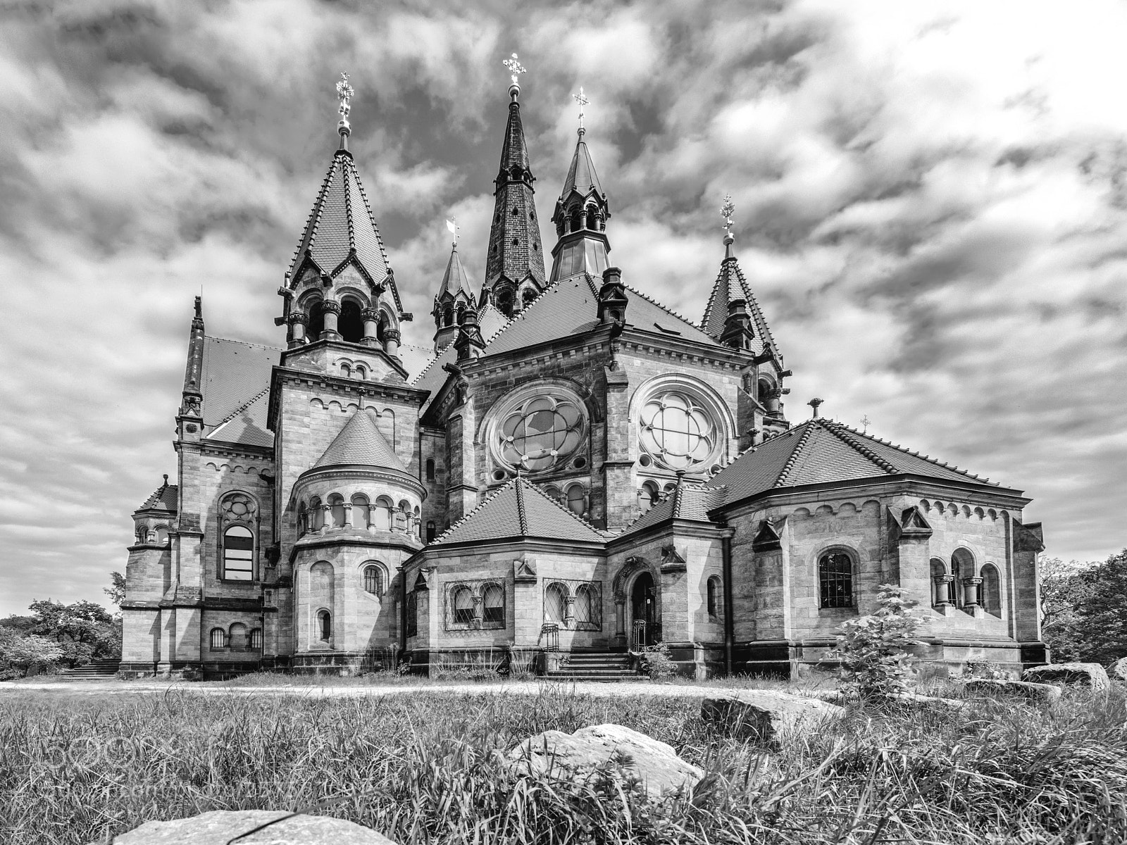Nikon D800 sample photo. B&w church photography