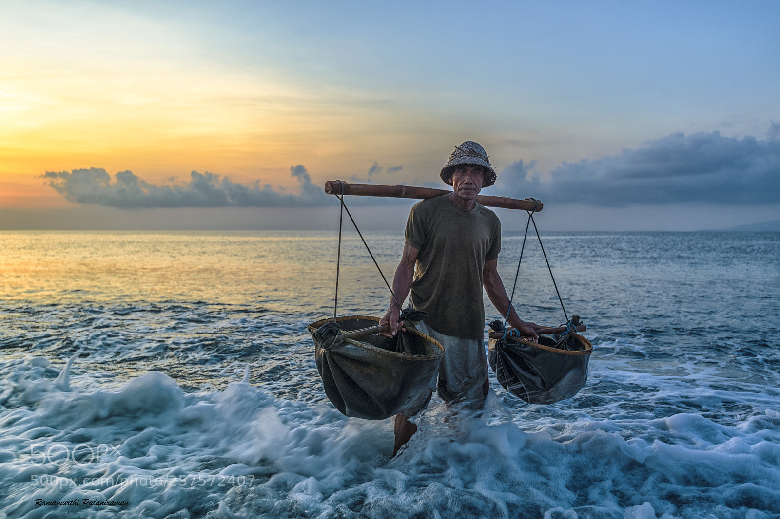 Nikon D810 sample photo. Saltmakers of bali ! photography