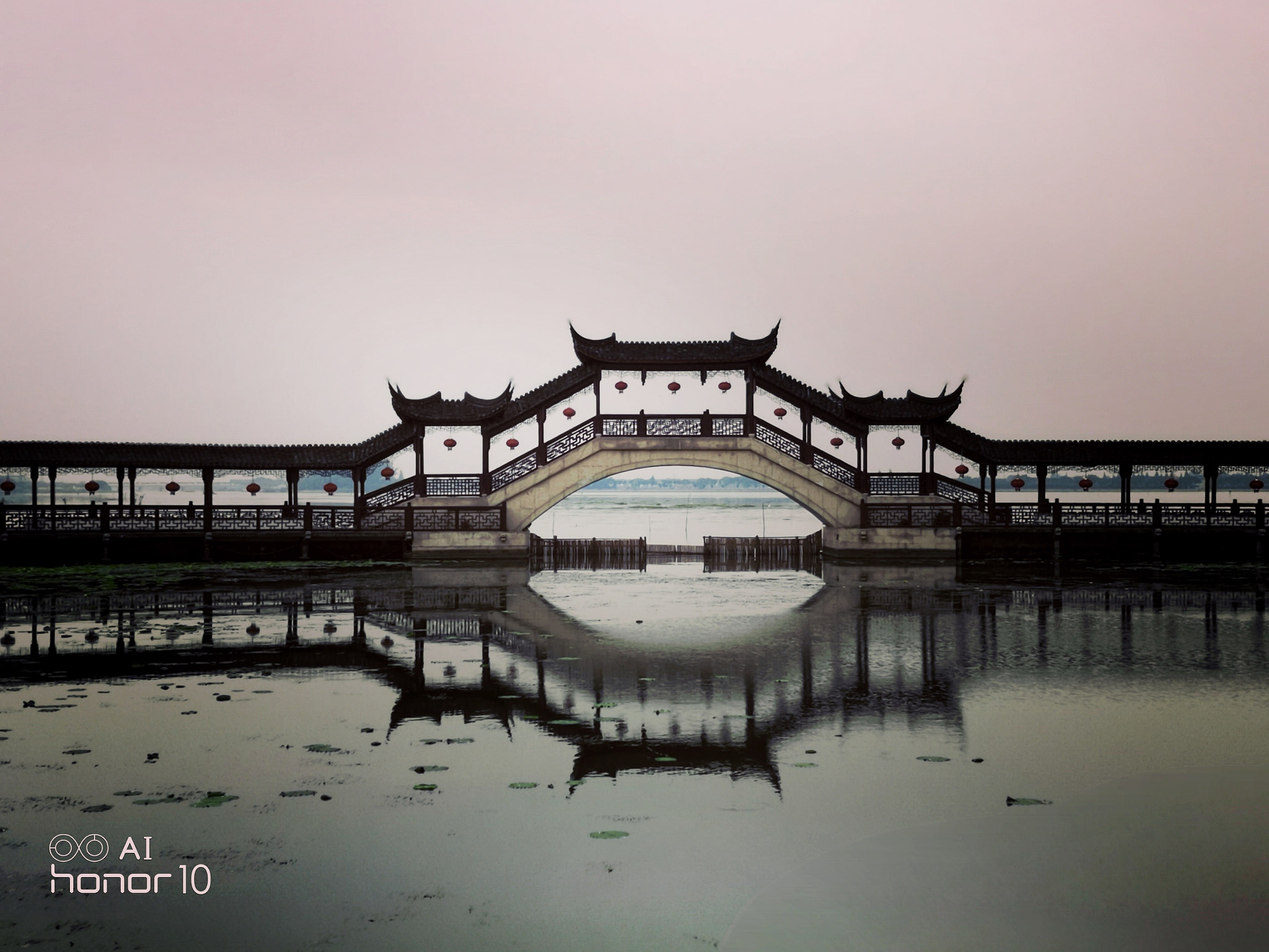 HUAWEI Honor 10 sample photo. Bridge in old town photography