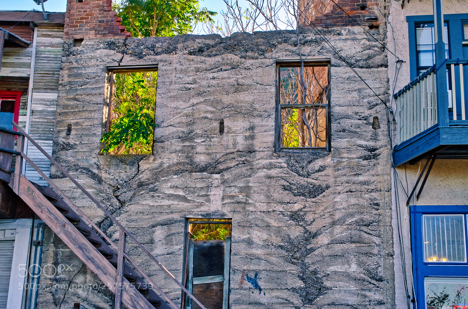 Nikon D5100 sample photo. Open windows photography