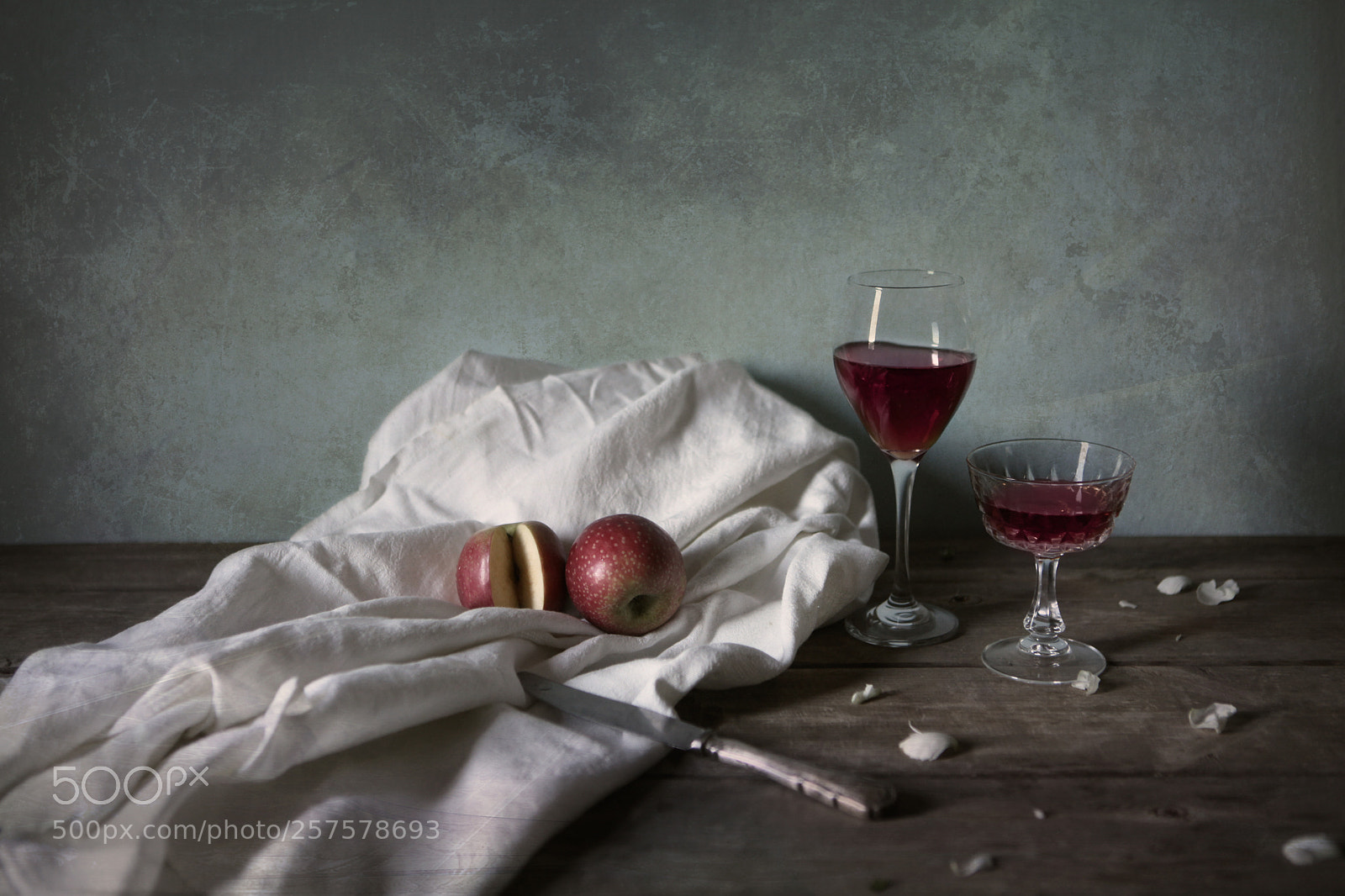 Canon EOS 5D Mark II sample photo. Wine and apple photography
