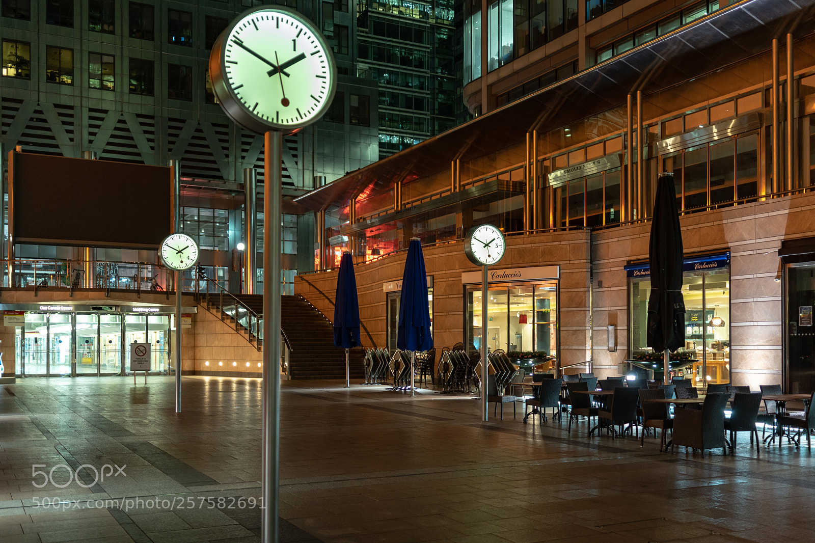 Sony a7 III sample photo. Reuters plaza clock photography