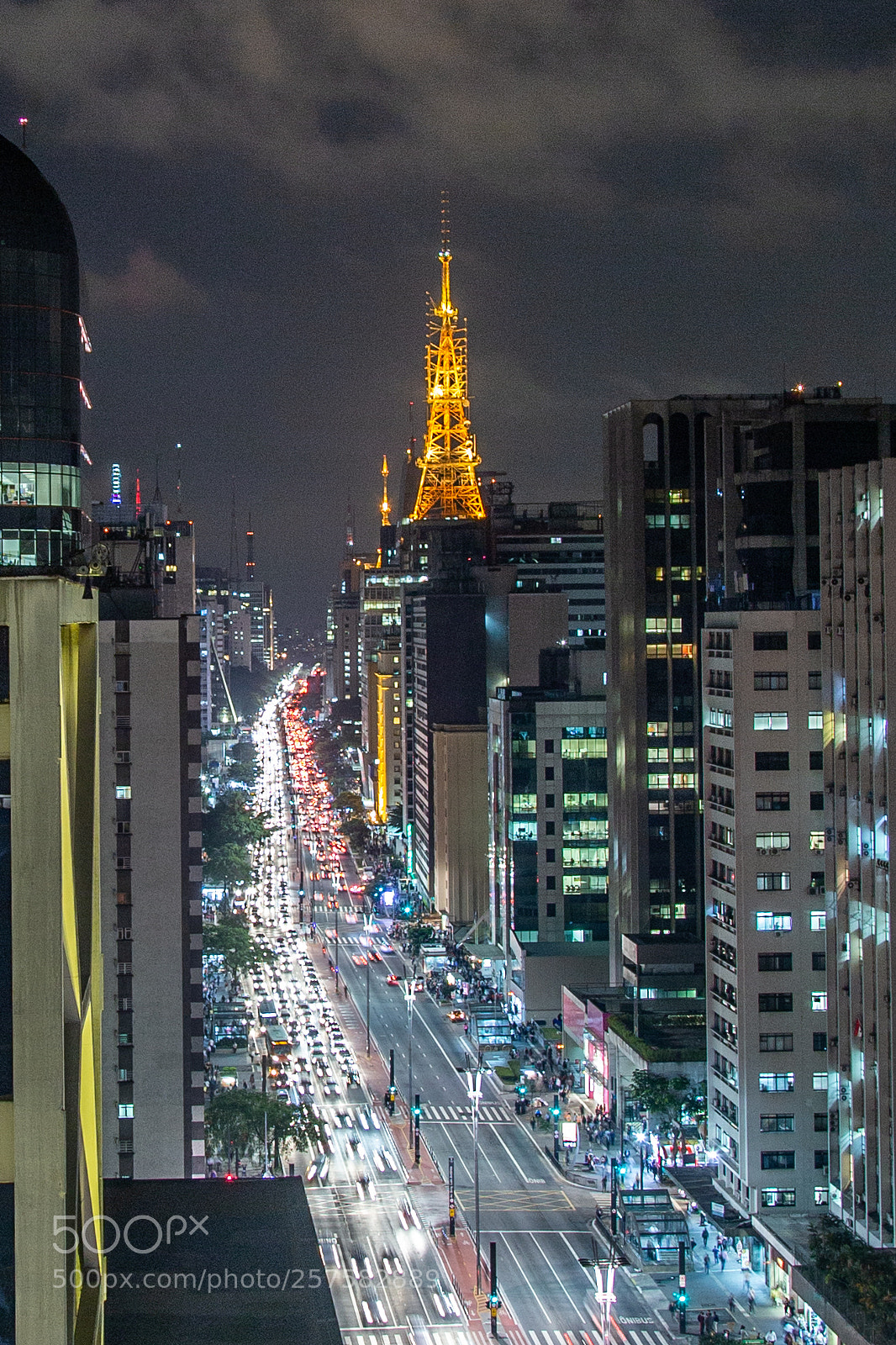 Canon EOS 6D sample photo. Traffic photography