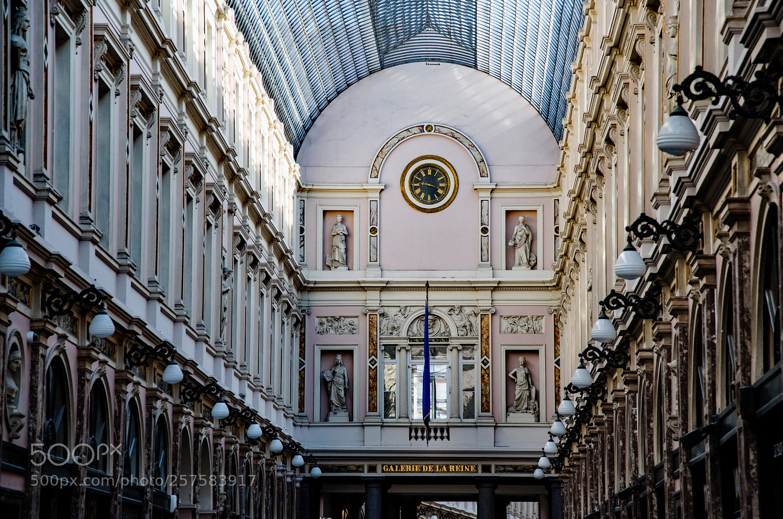 Nikon D750 sample photo. Galeries royales saint-hubert photography