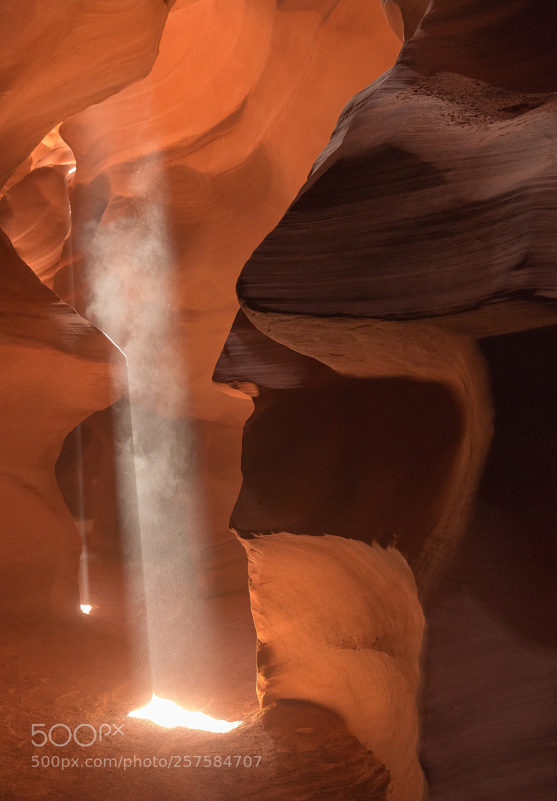Canon EOS 70D sample photo. Two light beams in photography