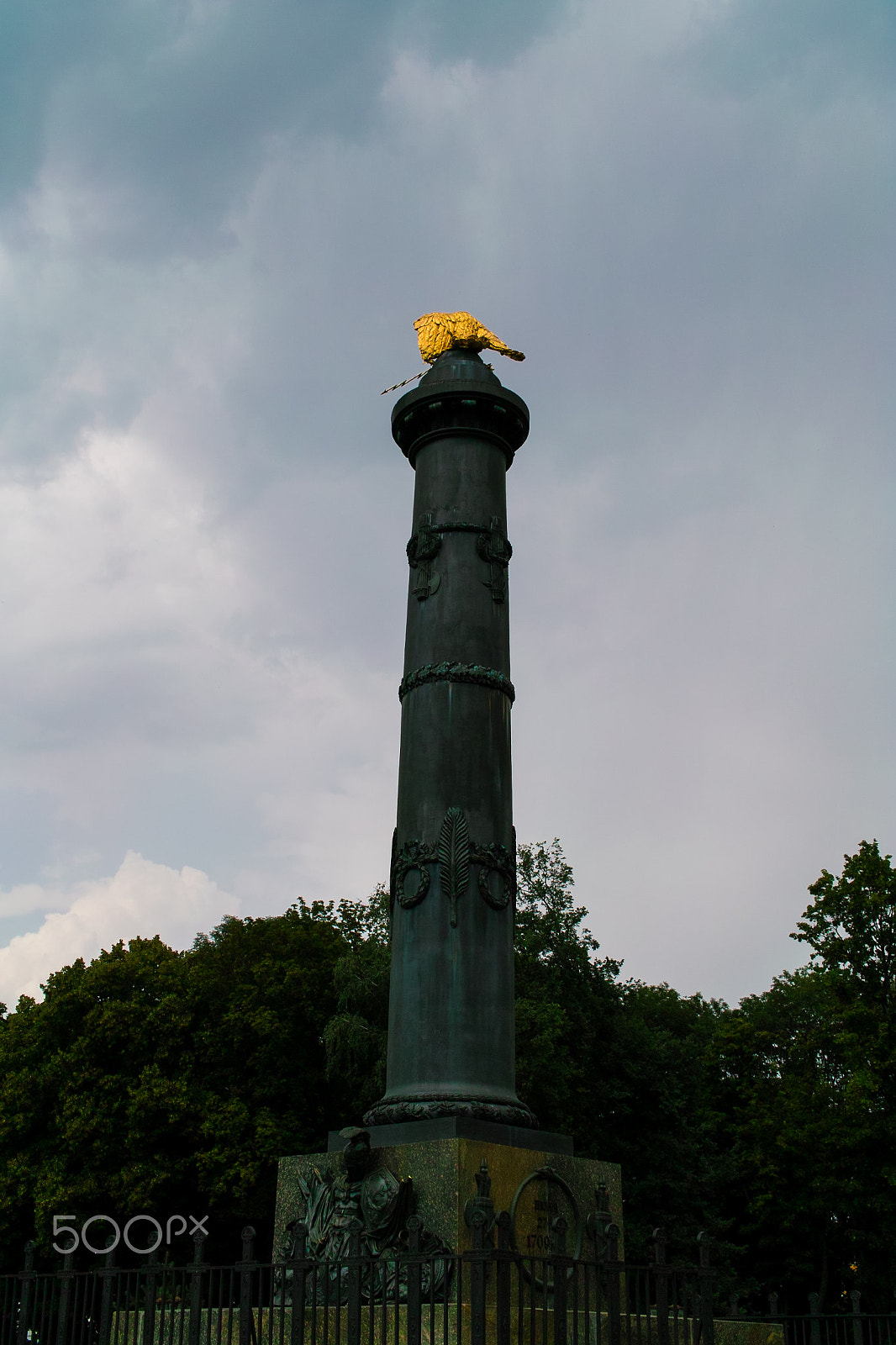Sigma DP2 sample photo. Poltava battle column photography