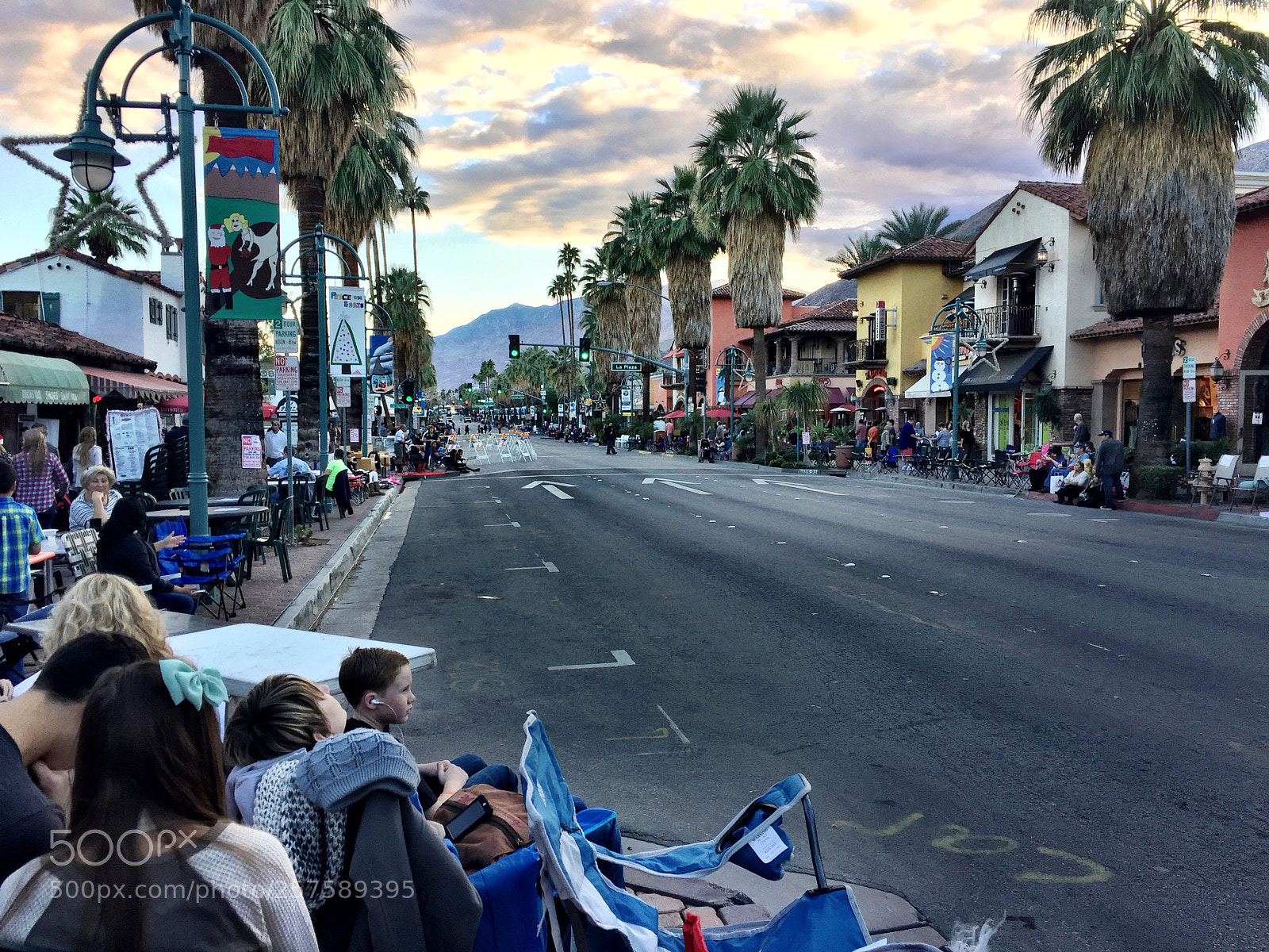 Apple iPhone 6 sample photo. Waiting for the parade photography