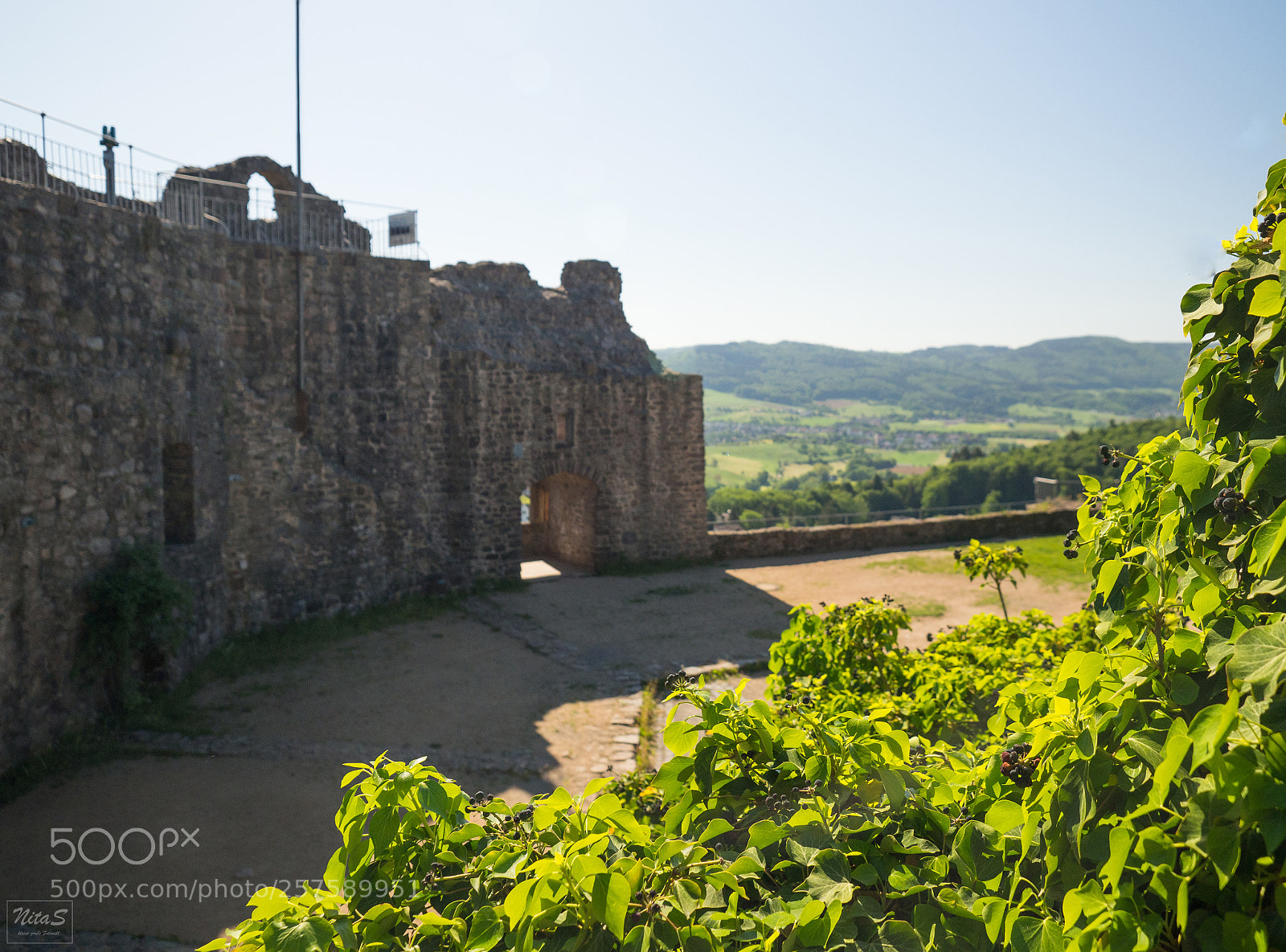 Olympus OM-D E-M1 Mark II sample photo. Burg lindenfels photography