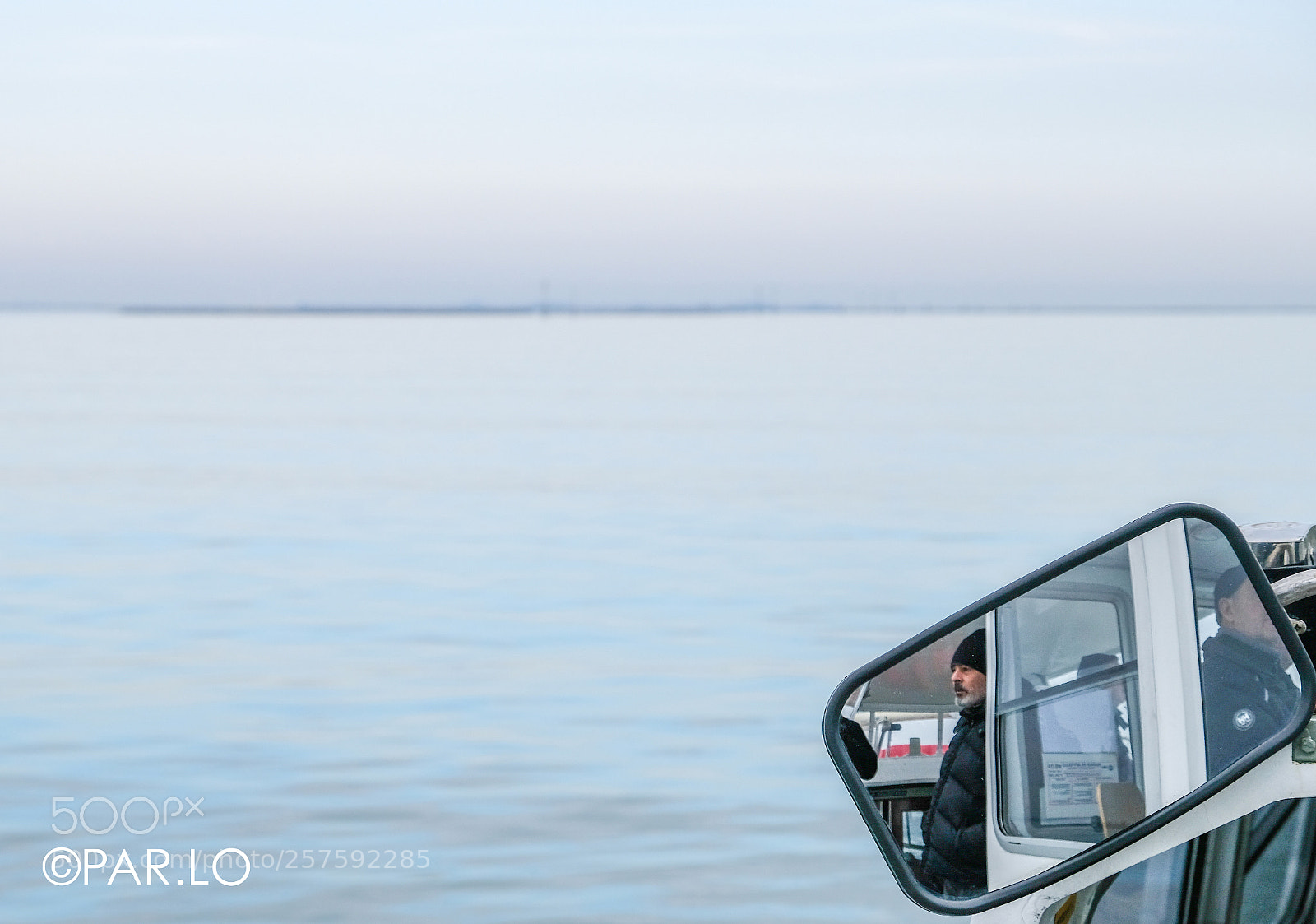 Fujifilm X-E3 sample photo. Man in the mirror photography