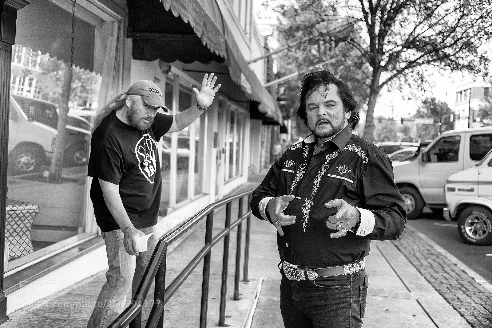 Nikon D610 sample photo. Outside an elvis appreciation photography