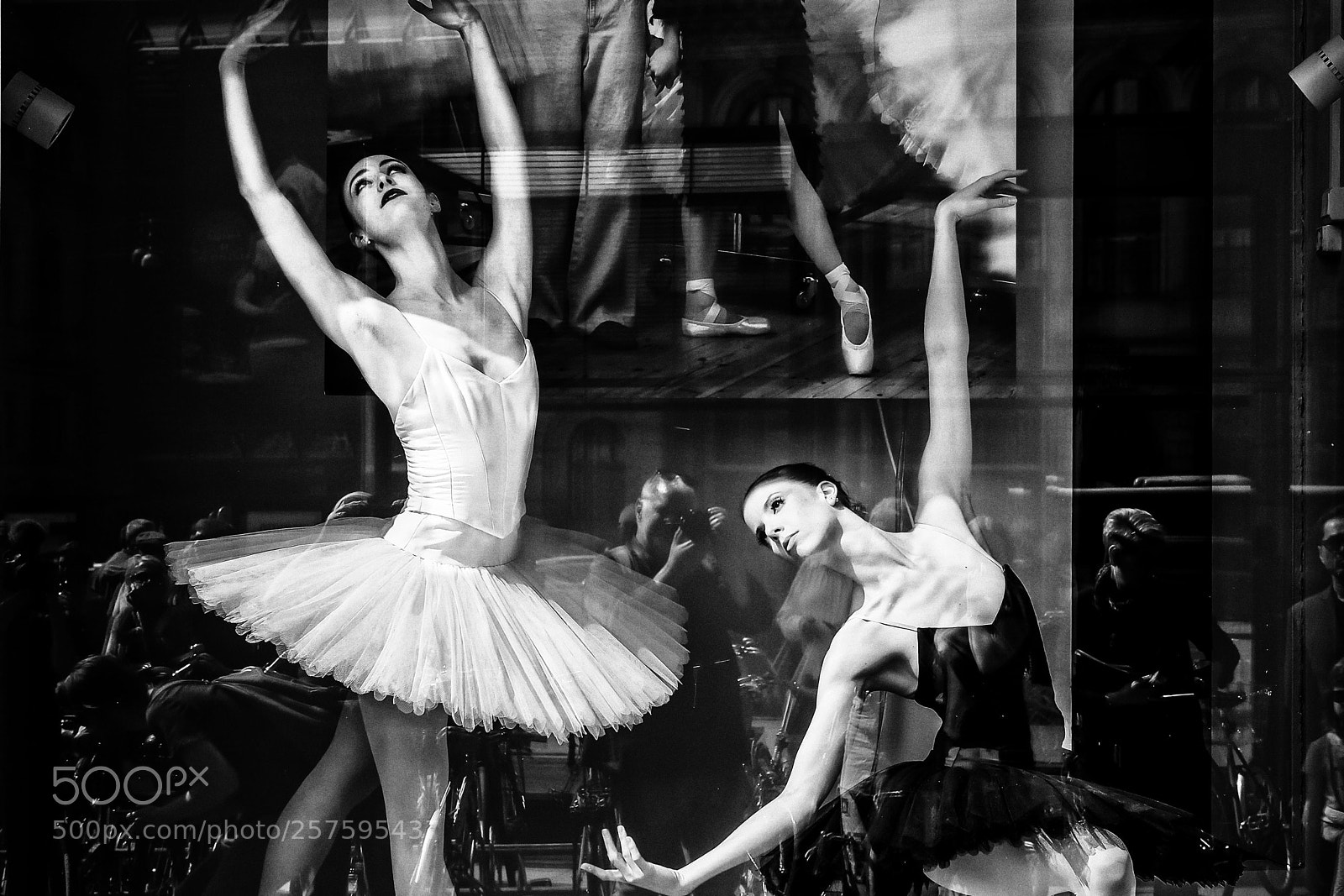 Fujifilm X-Pro2 sample photo. Ballet in a store photography