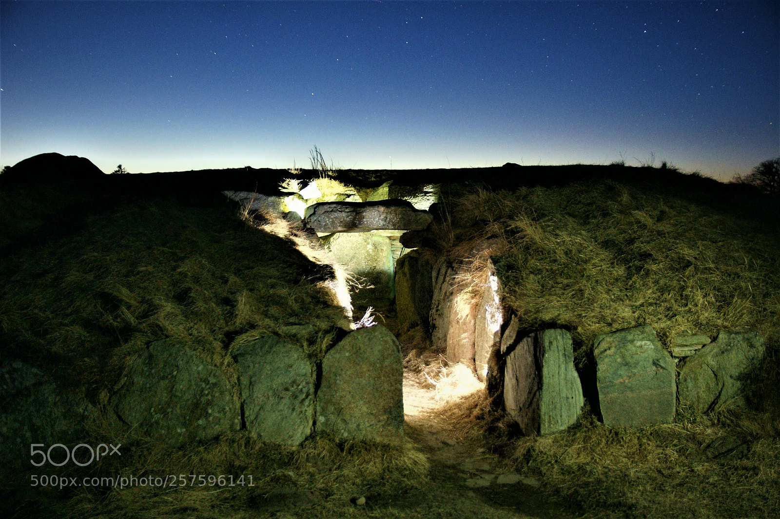 Sony Alpha DSLR-A700 sample photo. Tomb. photography