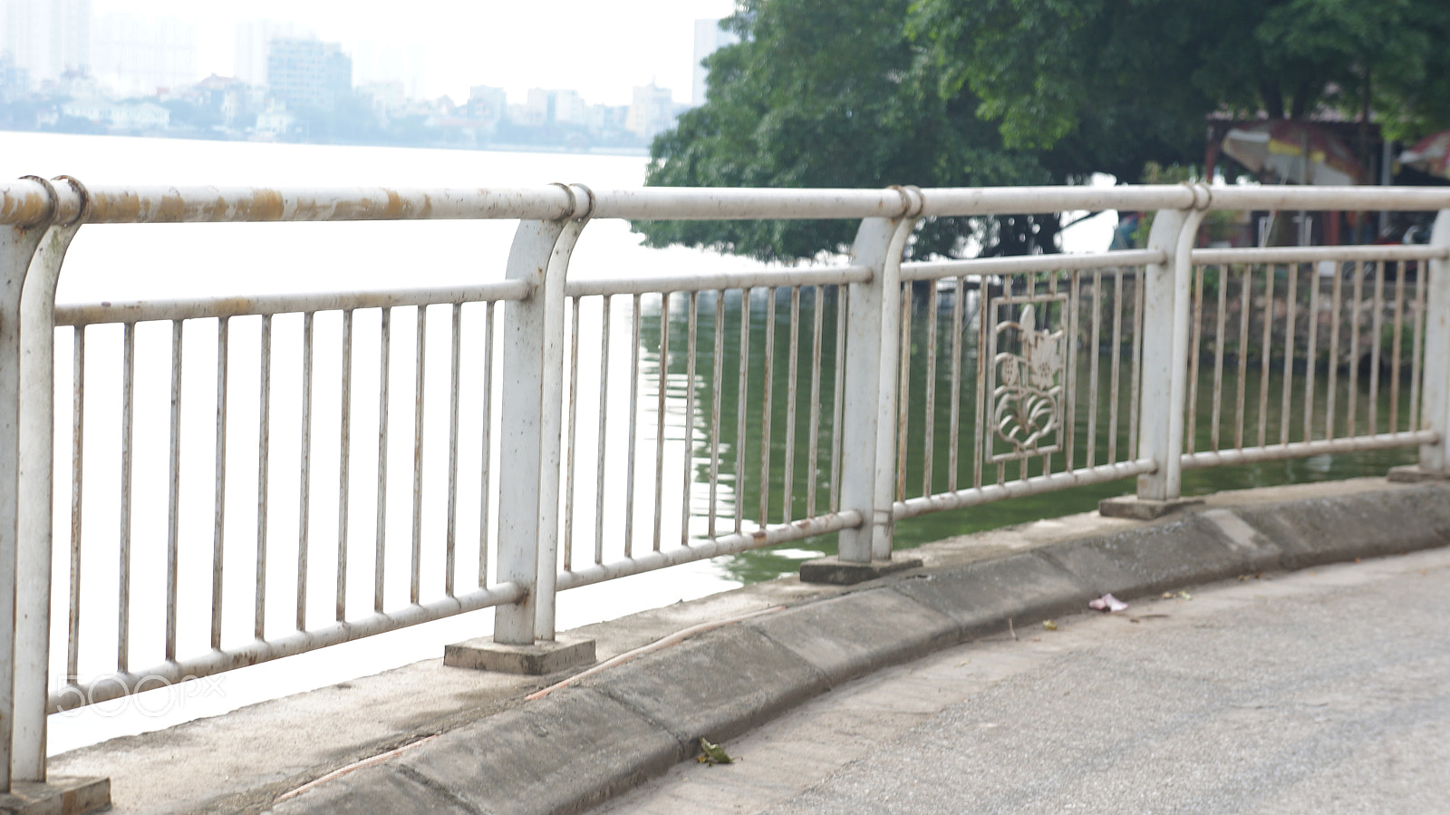 Sony E 18-55mm F3.5-5.6 OSS sample photo. West lake, again photography